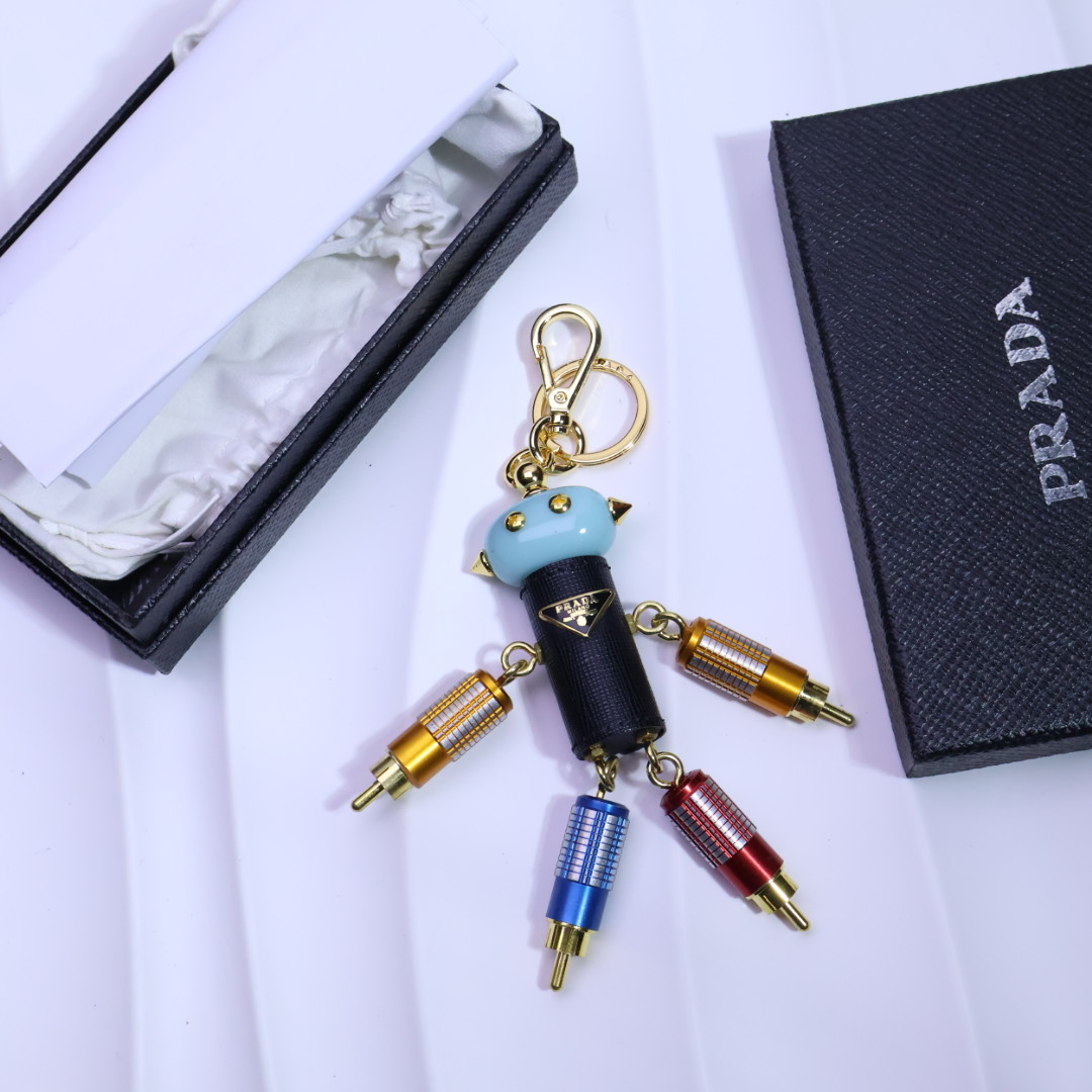 Luxurious ¥rada Saffiano Leather Key Ring with Logo and Hook Detail. - 图片 8