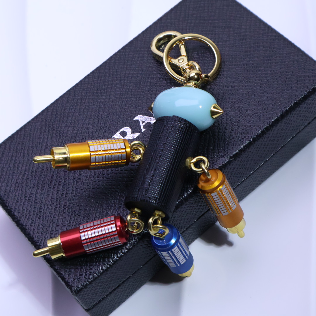Luxurious ¥rada Saffiano Leather Key Ring with Logo and Hook Detail. - 图片 6