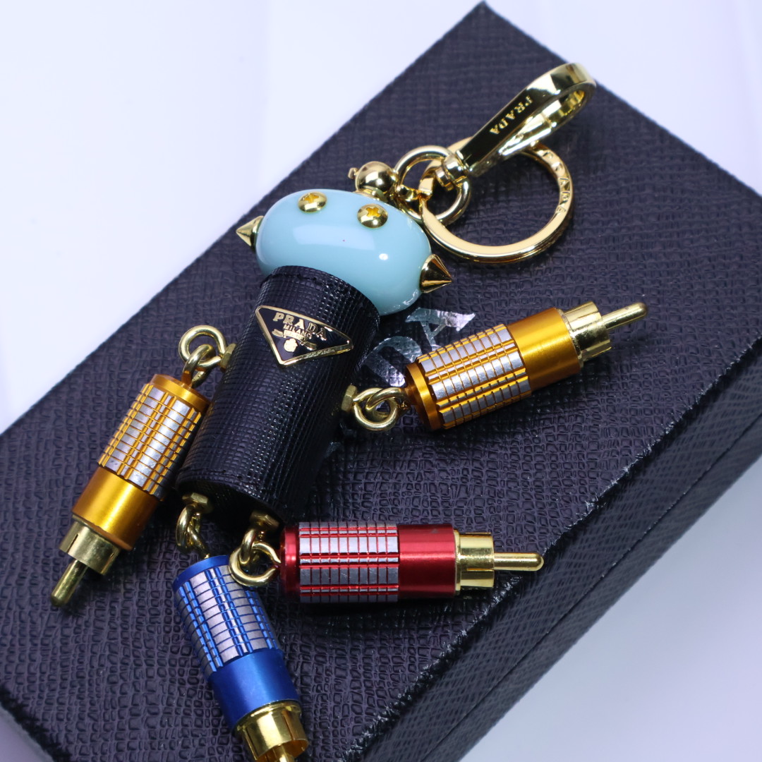 Luxurious ¥rada Saffiano Leather Key Ring with Logo and Hook Detail. - 图片 4