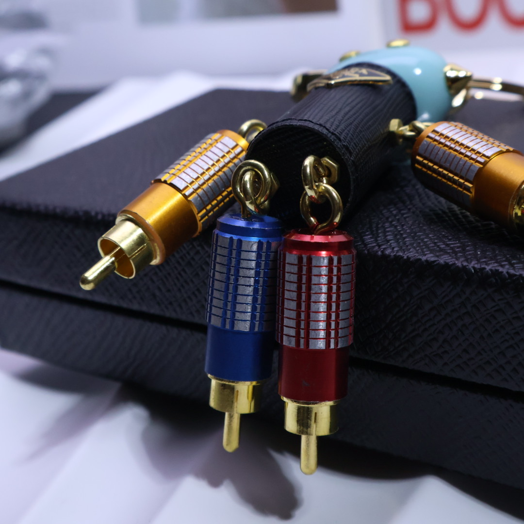 Luxurious ¥rada Saffiano Leather Key Ring with Logo and Hook Detail. - 图片 3