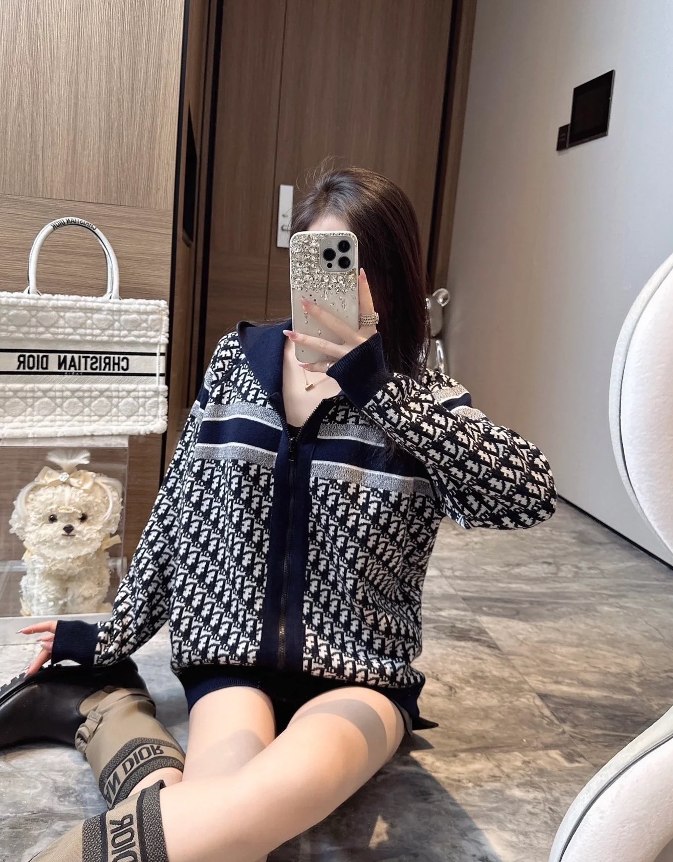 NO:325571,Dio* Home!  Special counter model!  Letter logo pattern jacquard hooded zipper on both sides wearing a wool coat!  Complete three standards!  Number of codes 36/38/40, shipped in stock!  (36 size bust 110 length 67),,dior,jackets & coats,hats,alexander wang19860909Dio*家！专柜款！字母logo图案提花连帽拉链两面穿羊毛外套！三标齐全！码数36/38/40,现货发！(36码胸围110衣长67),,dior,jackets & coats,hats,alexander wang,Women's clothing