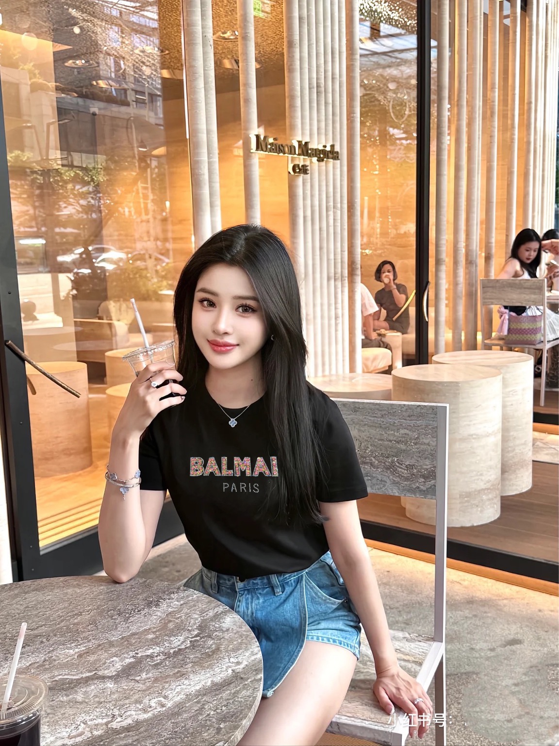 NO:322904,Balm Balmain!  Higher version!  Embroidered nails on chest, sequin letters logo pattern, double-sided mercerated cotton round neck short-sleeved T-shirt!  Complete three standards!  Black and white!  S/M/L, shipped in stock!  (M size bust 92 length 61), balmain, balmain, T-shirt,tees, t-shirt,alexander wang19860909Balm巴尔曼！高版本！胸前刺绣钉钻亮片字母logo图案双面丝光棉圆领短袖T恤！三标齐全！黑色白色！码数S/M/L,现货发！(M码胸围92衣长61),,balmain,balmain,T-shirt,tees，t-shirt,alexander wang,Women's clothing