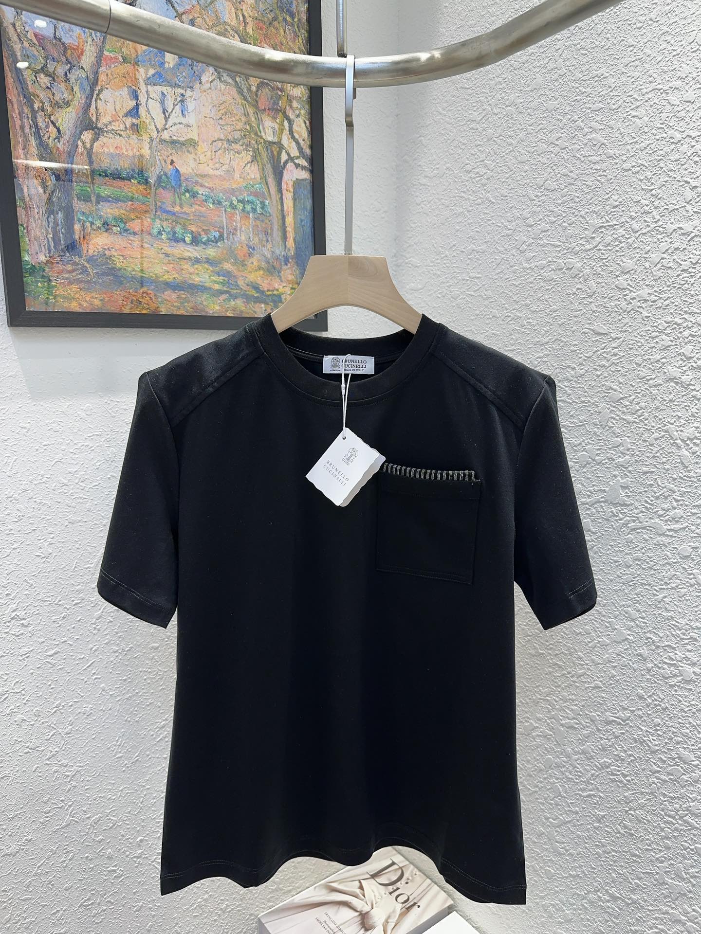 NO:308178,BC home!  Special counter model!  Customized 80 double-sided mercerated cotton fabric pocket chain bead round neck short-sleeved T-shirt!  Complete three standards!  Two colors!  S/M/L, shipped in stock!  (M size bust 96 length 61), chanel, T-shirt,tees, t-shirt,alexander wang19860909BC家！专柜款！定制80支双面丝光棉面料口袋链珠圆领短袖T恤！三标齐全！两色！码数S/M/L,现货发！(M码胸围96衣长61),,chanel,T-shirt,tees，t-shirt,alexander wang,Women's clothing