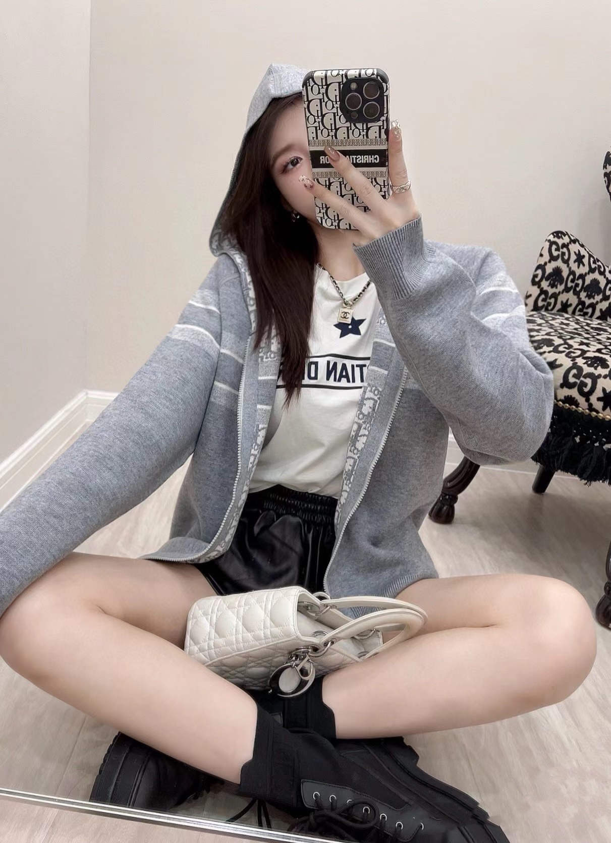 NO:308725,Dio* Home!  Special counter model!  Letter logo pattern jacquard hooded zipper on both sides wearing a gray wool jacket!  Complete three standards!  Number of codes 36/38/40, shipped in stock!  (36 size bust length 67),,dior,jackets & coats,hats,alexander wang19860909Dio*家！专柜款！字母logo图案提花连帽拉链两面穿灰色羊毛外套！三标齐全！码数36/38/40,现货发！(36码胸围衣长67),,dior,jackets & coats,hats,alexander wang,Women's clothing