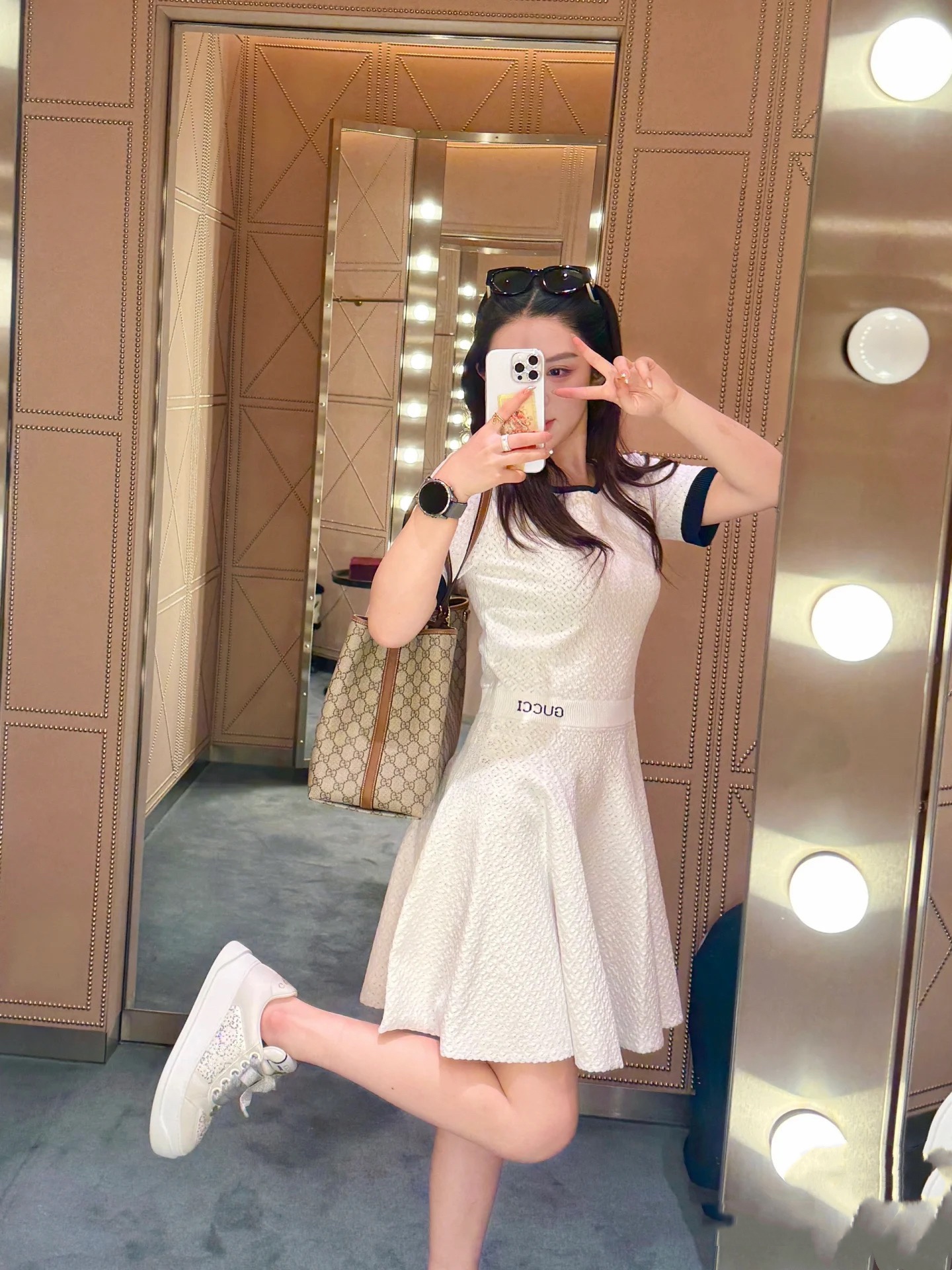 NO:433286,GG Home!  Special counter model!  Waist letter logo pattern jacquard contrasting color round neck short sleeves received a knitted dress!  Complete three standards!  S/M/L, shipped in stock!  (M size bust 82 skirt length 90), gucci, skirts, T-shirt, alexander wang19860909GG家！专柜款！腰间字母logo图案提花撞色圆领短袖收到针织连衣裙！三标齐全！码数S/M/L,现货发！(M码胸围82裙长90),,gucci,skirts,T-shirt,alexander wang,Women's clothing