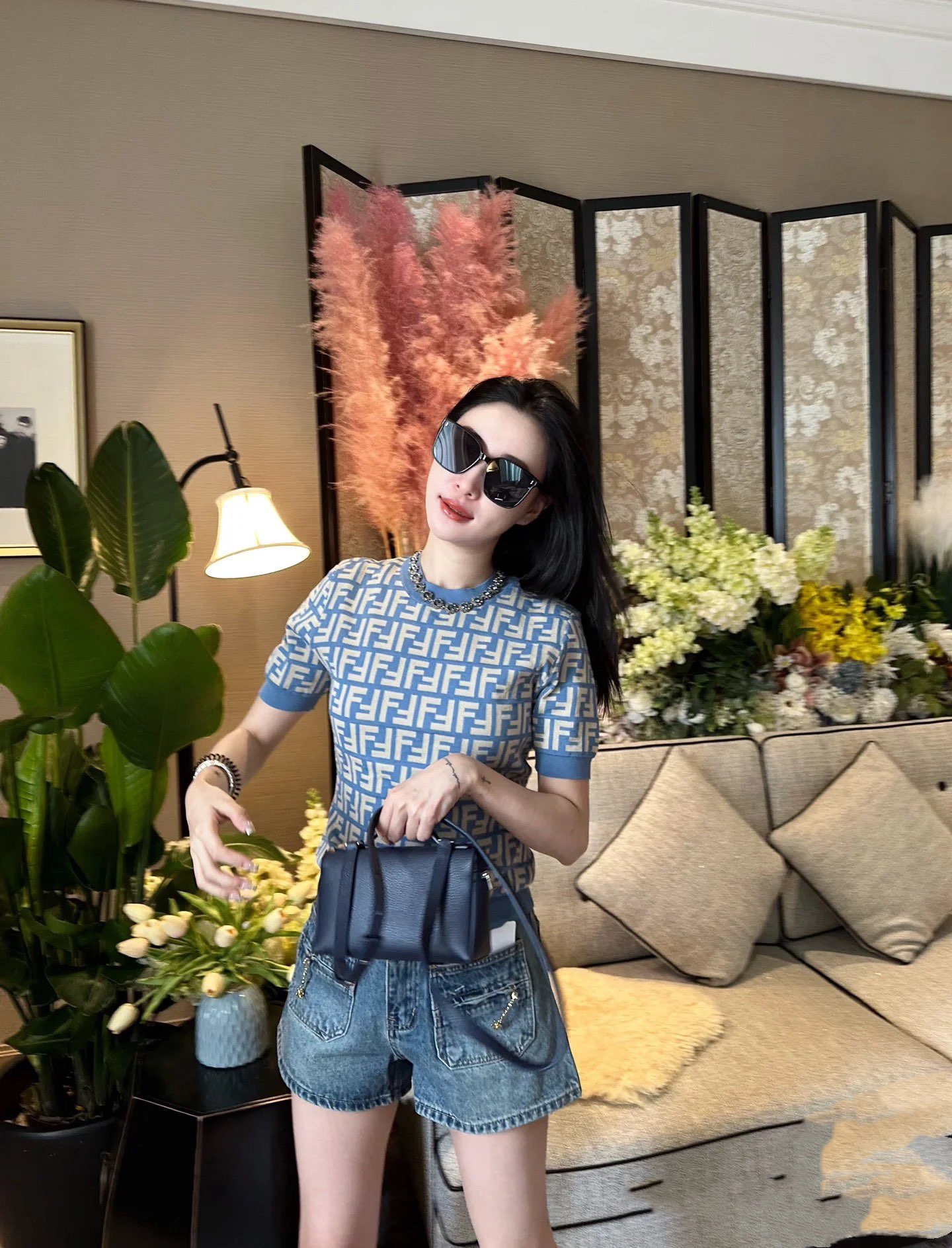 NO:579197,Beautiful girl's upper body picture, alexander wang19860909美女上身图,,alexander wang,Women's clothing