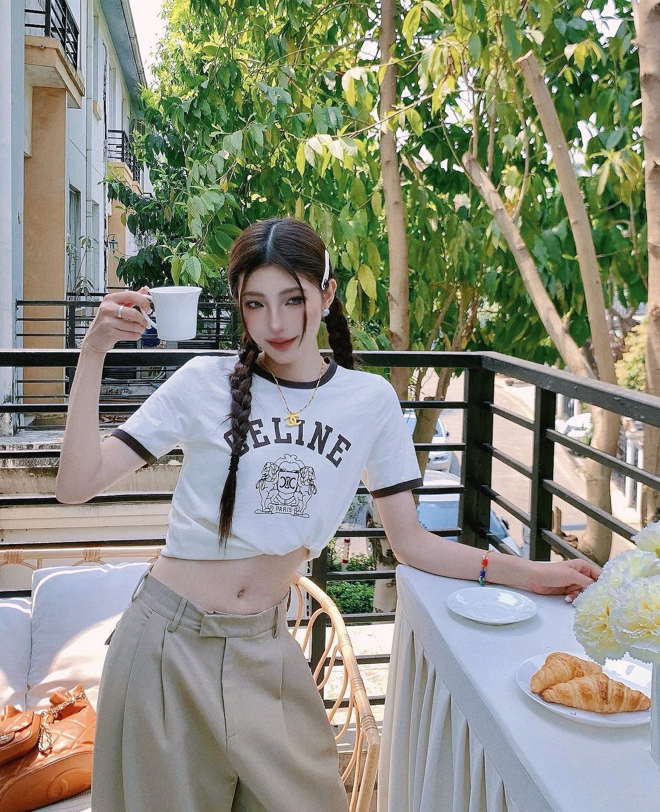 NO:424091,Celin's home!  Special counter model!  Excellent quality!  Letter logo pattern printed contrasting color round neck short-sleeved mercerated cotton T-shirt on the chest!  Complete three standards!  S/M/L, shipped in stock!  (M size bust 96 length 59), celine, T-shirt,tees, t-shirt,alexander wang19860909Celin家！专柜款！质量赞！胸前字母logo图案印花撞色圆领短袖丝光棉T恤！三标齐全！码数S/M/L,现货发！(M码胸围96衣长59),,celine,T-shirt,tees，t-shirt,alexander wang,Women's clothing