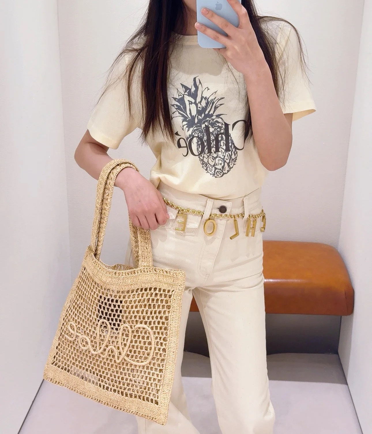 NO:416479,Chloe's home!  Special counter model!  Letter logo on chest with pineapple pattern round neck short-sleeved T-shirt!  Complete three standards!  S/M/L, shipped in stock!  (M size bust 90 length 61), chloe,loewe,T-shirt,tees,t-shirt,alexander wang19860909Chloe家！专柜款！胸前字母logo菠萝图案圆领短袖T恤！三标齐全！码数S/M/L,现货发！(M码胸围90衣长61),,chloe,loewe,T-shirt,tees，t-shirt,alexander wang,Women's clothing