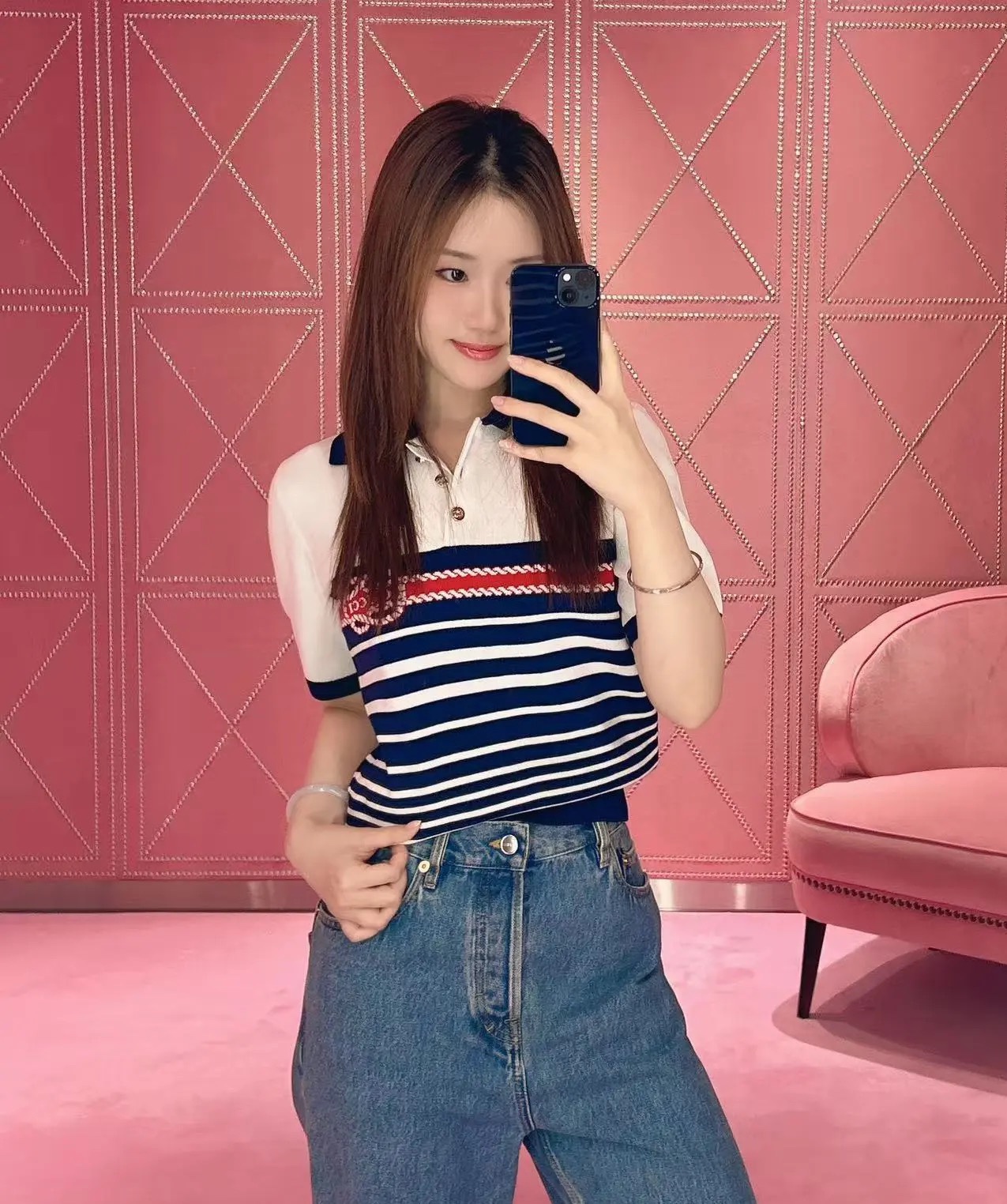 NO:417385,GG Home!  Special counter model!  Higher version!  Double G letter logo pattern jacquard lapel striped short-sleeved knit top on chest!  Complete three standards!  S/M/L, shipped in stock!  (L size bust 92 length 56), gucci, T-shirt, alexander wang19860909GG家！专柜款！高版本！胸口双G字母logo图案提花翻领条纹短袖针织上衣！三标齐全！码数S/M/L,现货发！(L码胸围92衣长56),,gucci,T-shirt,alexander wang,Women's clothing