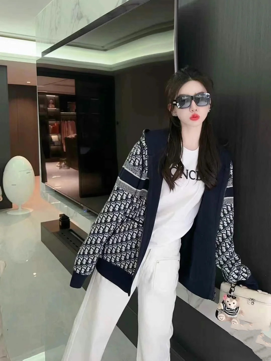 NO:452190,Dio* Home!  Special counter model!  Letter logo pattern jacquard hooded zipper on both sides wearing a gray wool jacket!  Complete three standards!  Number of codes 36/38/40, shipped in stock!  (38 size bust 112 length 64),,dior,jackets & coats,hats,alexander wang19860909Dio*家！专柜款！字母logo图案提花连帽拉链两面穿灰色羊毛外套！三标齐全！码数36/38/40,现货发！(38码胸围112衣长64),,dior,jackets & coats,hats,alexander wang,Women's clothing