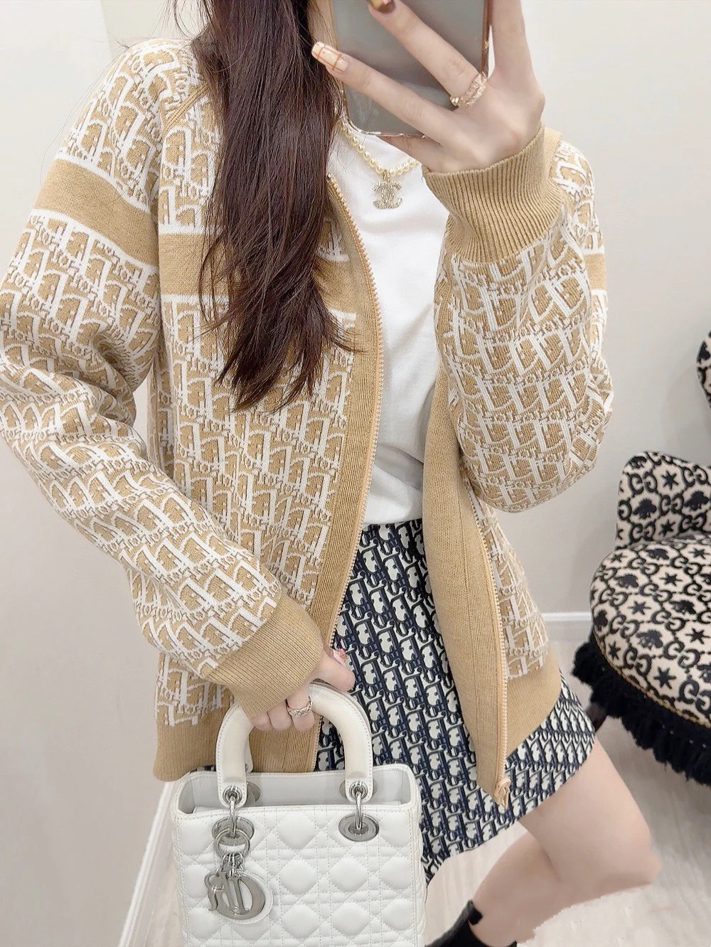 NO:452199,Dio* Home!  Special counter model!  Letter logo pattern jacquard hooded zipper on both sides wearing a wool coat!  Complete three standards!  Number of codes 36/38/40, shipped in stock!  (38 size bust 114 length 66), Dior, Jackets & coats, Hats, Alexander wang19860909Dio*家！专柜款！字母logo图案提花连帽拉链两面穿羊毛外套！三标齐全！码数36/38/40,现货发！(38码胸围114衣长66),,dior,jackets & coats,hats,alexander wang,Women's clothing