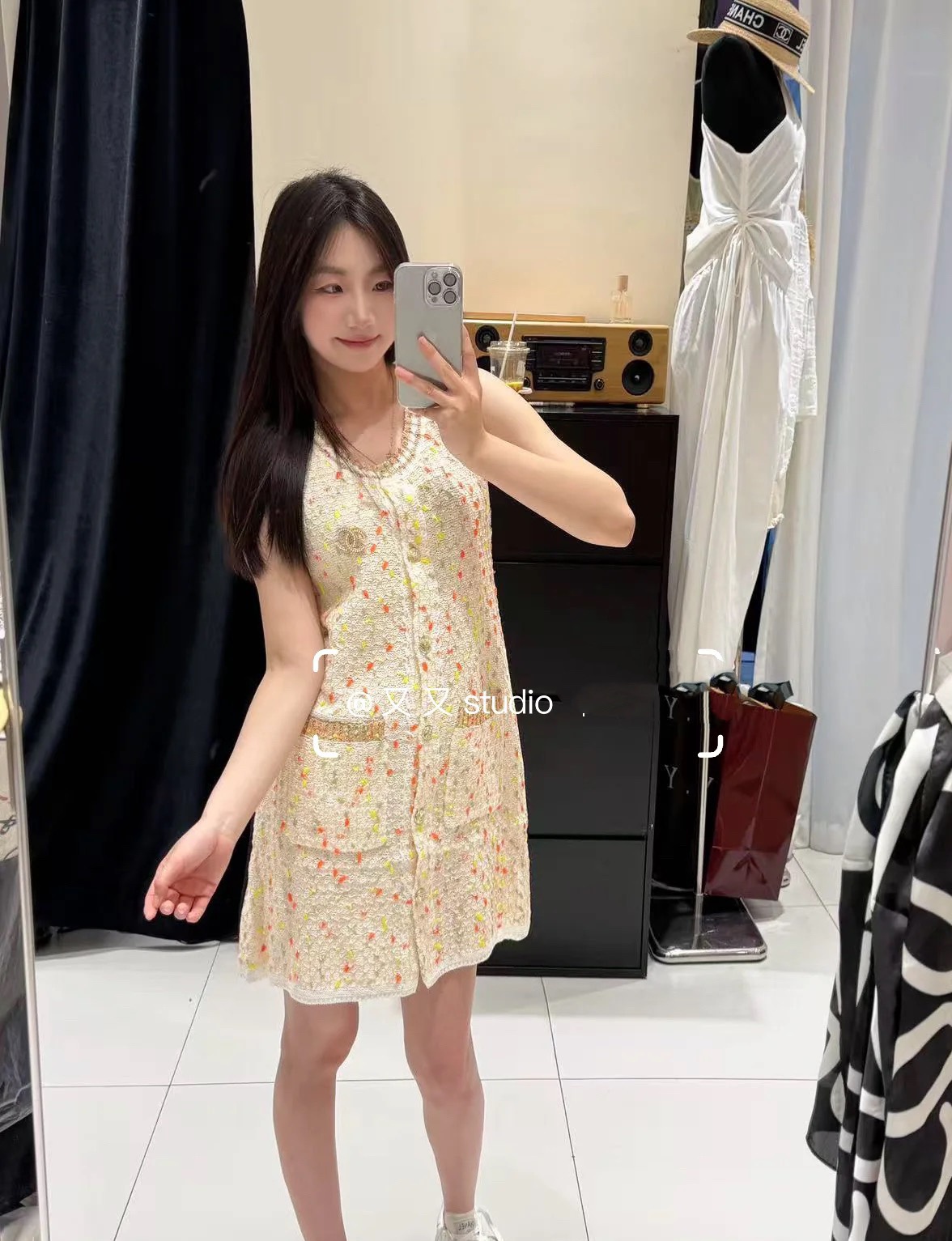 NO:447506,CC Xiaoxiang Home!  Higher version!  Customized metal letter buttons on chest double C logo badge two pocket sleeveless knitted dress!  Complete three standards!  Number of codes 36/38/40, shipped in stock!  (38 size bust 88 skirt length 78), chanel, skirts, alexander wang19860909CC小香家！高版本！定制金属字母纽扣胸前双C logo徽章两口袋无袖针织连衣裙！三标齐全！码数36/38/40,现货发！(38码胸围88裙长78),,chanel,skirts,alexander wang,Women's clothing