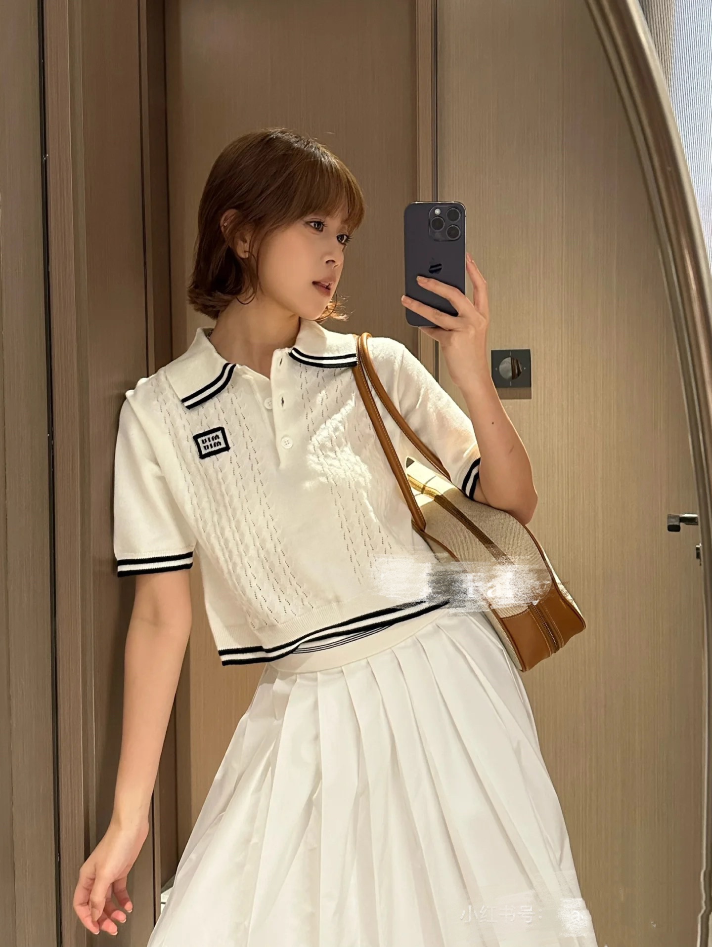 NO:453804,Miu Miu family!  Special counter model!  Chest embroidered letters logo pattern jacquard lapel short sleeve short knit top!  Complete three standards!  S/M/L, shipped in stock!  (Size S bust 96 garment length 45), miumiu, T-shirt, alexander wang19860909Miu缪家！专柜款！胸口刺绣字母logo图案提花翻领短袖短款针织上衣！三标齐全！码数S/M/L,现货发！(S码胸围96衣长45),,miumiu,T-shirt,alexander wang,Women's clothing
