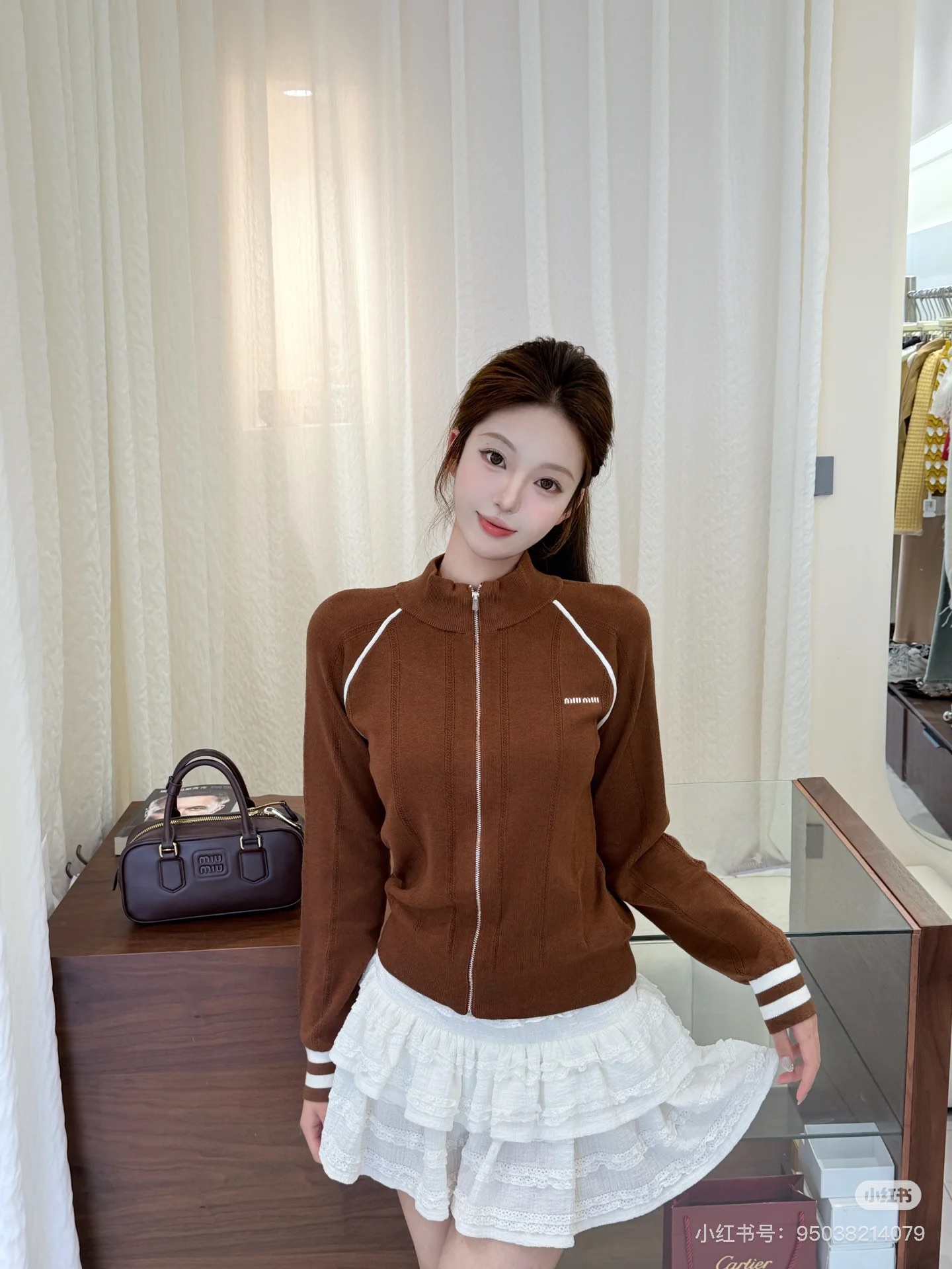 NO:473320,Beautiful woman's upper body picture, alexander wang19860909美女上身图,,alexander wang,Women's clothing