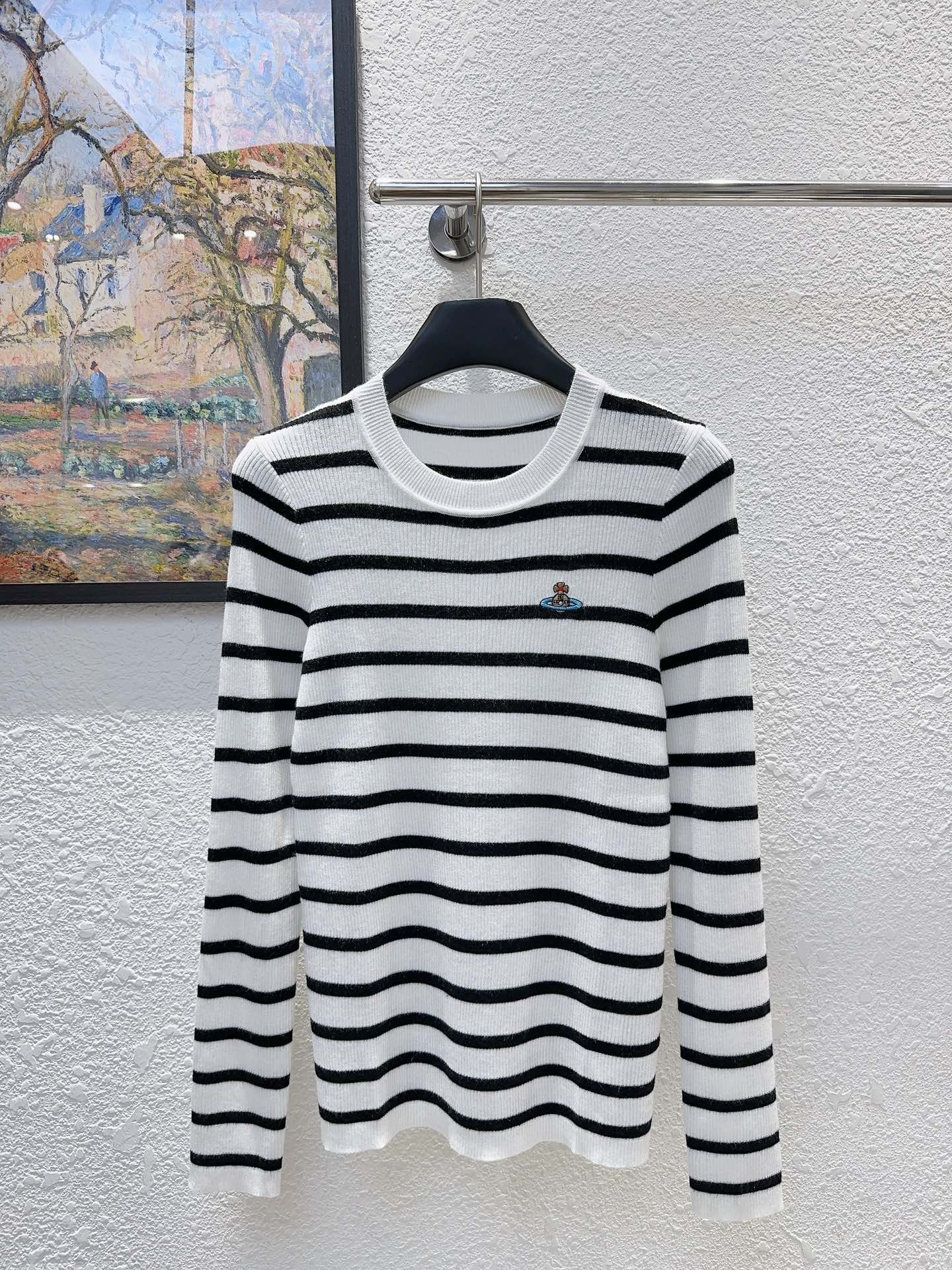 NO:499304,ViVienne Queen Mother!  Chest embroidered planet pattern logo round collar striped ultra-fine wool stretch-knit top!  Two colors!  S/M/L, shipped in stock!  (M size bust 72 length 59), alexander wang19860909ViVienne西太后！胸口刺绣星球图案logo圆领条纹超细羊毛弹力针织上衣！两色！码数S/M/L,现货发！(M码胸围72衣长59),,alexander wang,Women's clothing