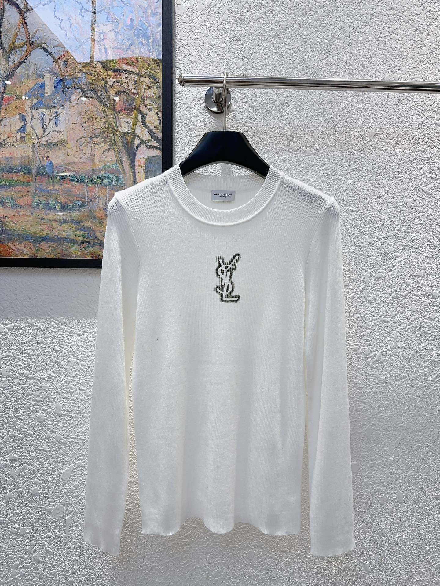NO:485435,Slp Home!  Special style, with a round neck stretch knit top with a letter logo on the chest!  Two colors!  S/M/L, shipped in stock!  (M size bust 74 length 59), loro piana, alexander wang19860909Slp家！专柜款,胸前字母logo图案喷绘印花圆领弹力针织上衣！两色！码数S/M/L,现货发！(M码胸围74衣长59),,loro piana,alexander wang,Women's clothing