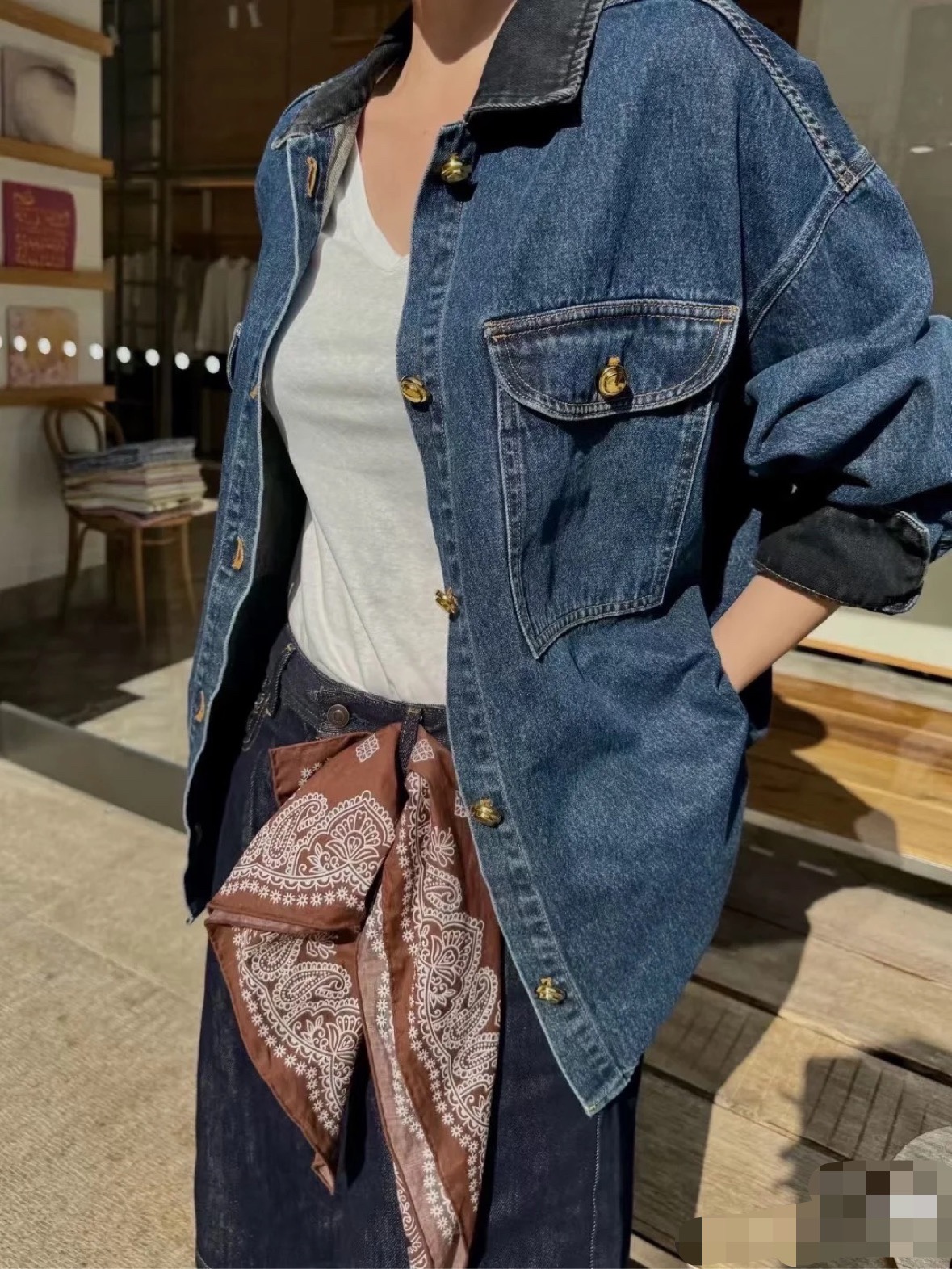 NO:504119,ICE counter model!  It's so beautiful!  Super slim!  Contrasting collar cuff curled edge design with old loose denim jacket!  S/M/L, shipped in stock!  (Size S bust 122 69 garment length), Jackets & coats,alexander wang19860909ICE专柜款！美爆了！超级显瘦！撞色领口袖口卷边设计做旧宽松牛仔外套！码数S/M/L,现货发！(S码胸围122衣长69),,jackets & coats,alexander wang,Women's clothing