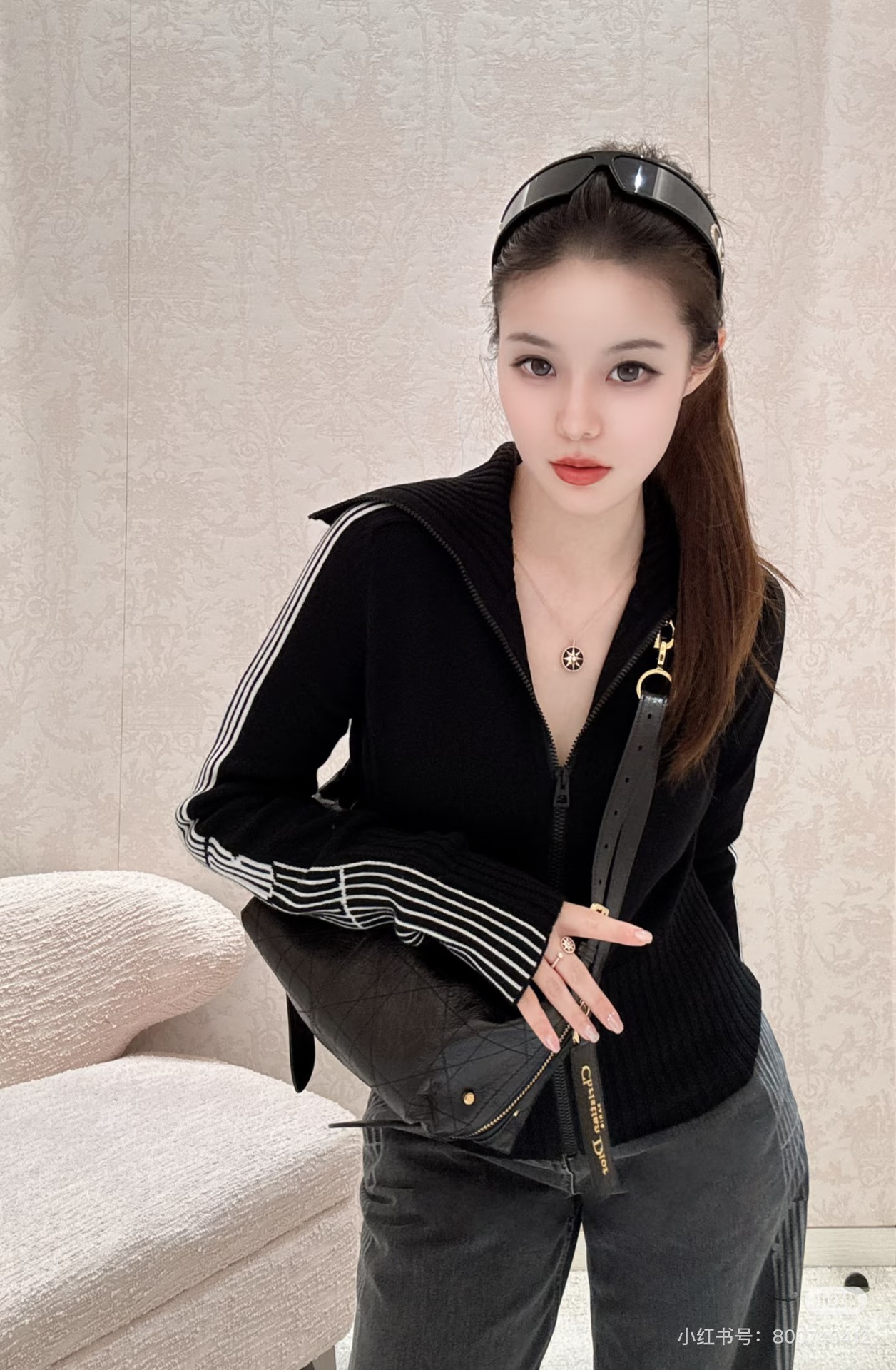 NO:562744,Dio*Dijia!  Counter style!  Customized letter logo metal zipper with contrasting stripes on both sides, large lapel zipper sweater jacket!  All three standards are complete!  Size S/M/L, shipped from stock!  (S size bust 82, length 58),,dior,dior,jackets & coats,sweaters,alexander wang19860909Dio*迪家！专柜款！定制字母logo金属拉链两侧撞色条纹大翻领拉链毛衣外套！三标齐全！码数S/M/L,现货发！(S码胸围82衣长58),,dior,dior,jackets & coats,sweaters,alexander wang,Women's clothing