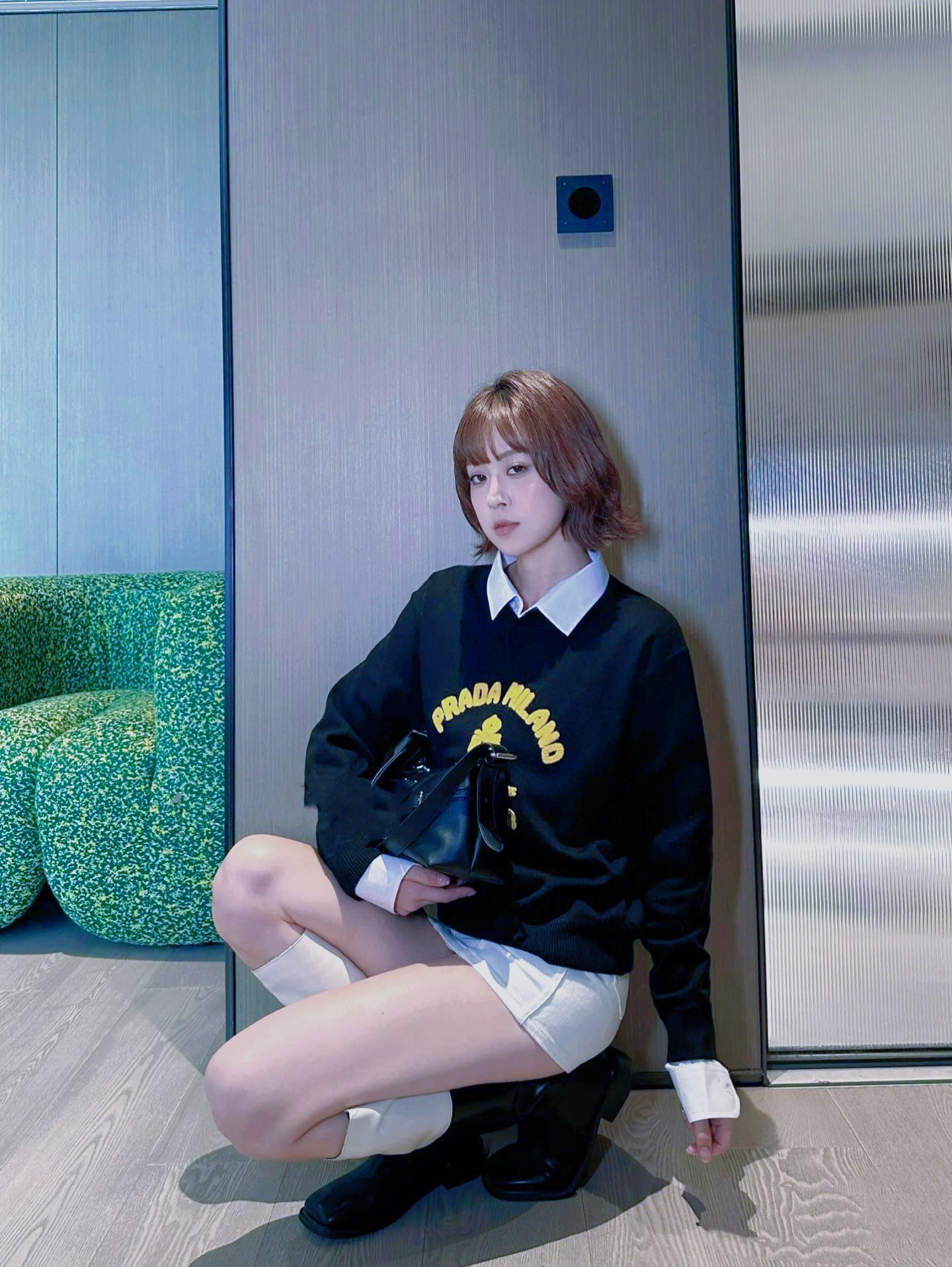 NO:748637,Pra Pujia!  Counter style!  Loose long-sleeved sweater with three-dimensional letter logo pattern embroidered on the chest!  All three standards are complete!  Gray blue!  Size S/M/L, shipped from stock!  (S size bust 102, length 62),,prada,prada,sweaters,19860909Pra普家！专柜款！胸口刺绣立体字母logo图案宽松长袖毛衣！三标齐全！灰色蓝色！码数S/M/L,现货发！(S码胸围102衣长62),,prada,prada,sweaters,,Women's clothing