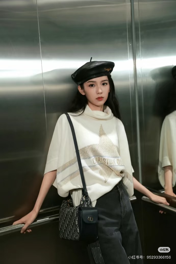 NO:748626,The same style from Zhou Ye is super beautiful,19860909周也同款超级美,,,Women's clothing