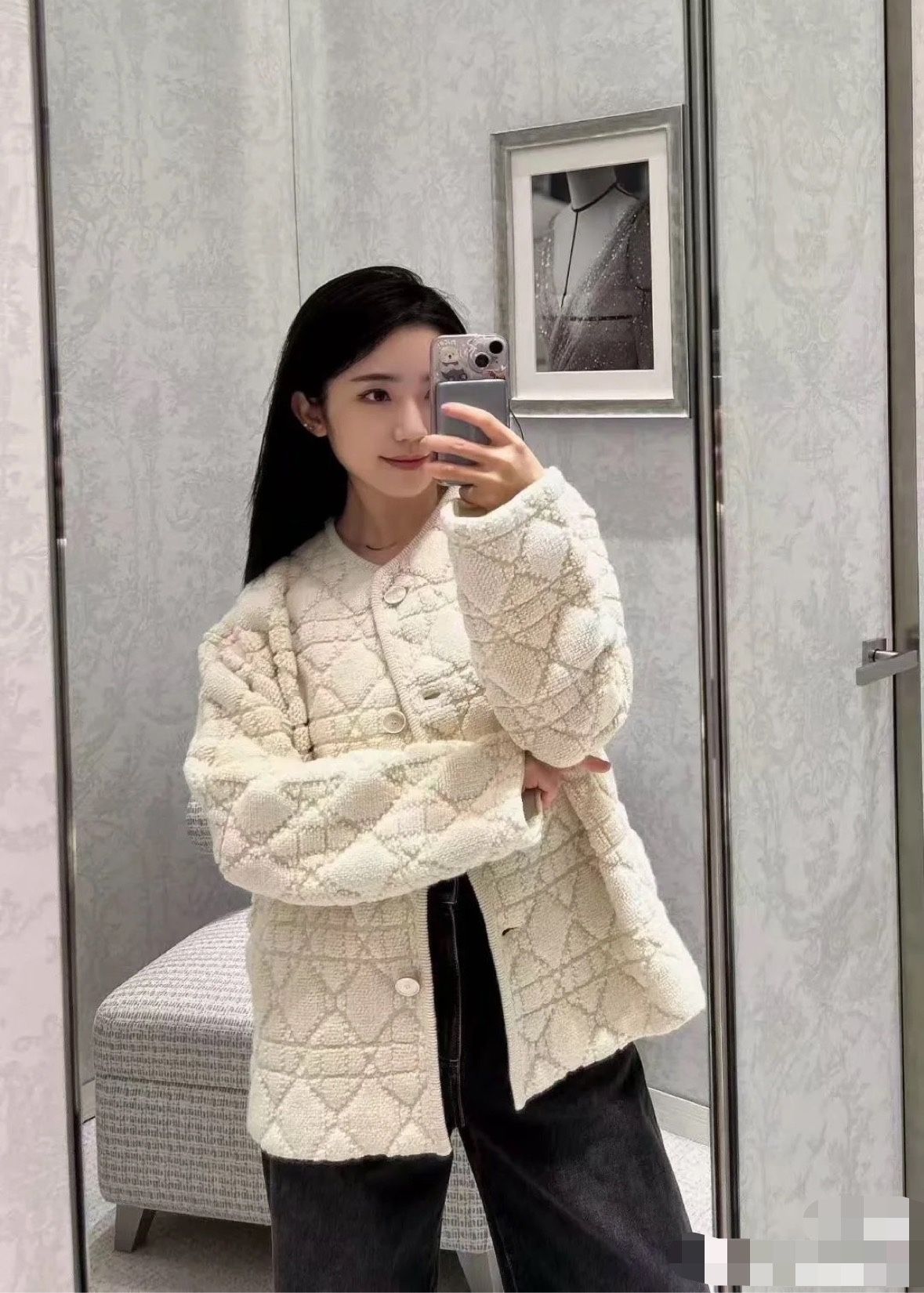 NO:737768,Dio*Dijia!  Counter style!  Customized letter button back logo pattern jacquard rhombus cardigan sweater jacket!  So beautiful!  All three standards are complete!  Code number 36/38/40, ready for delivery!  (size 36, bust 106, length 74),,dior,dior,jackets & coats,sweaters,19860909Dio*迪家！专柜款！定制字母钮扣后背logo图案提花菱格开衫毛衣外套！美爆了！三标齐全！码数36/38/40,现货发！(36码胸围106衣长74),,dior,dior,jackets & coats,sweaters,,Women's clothing