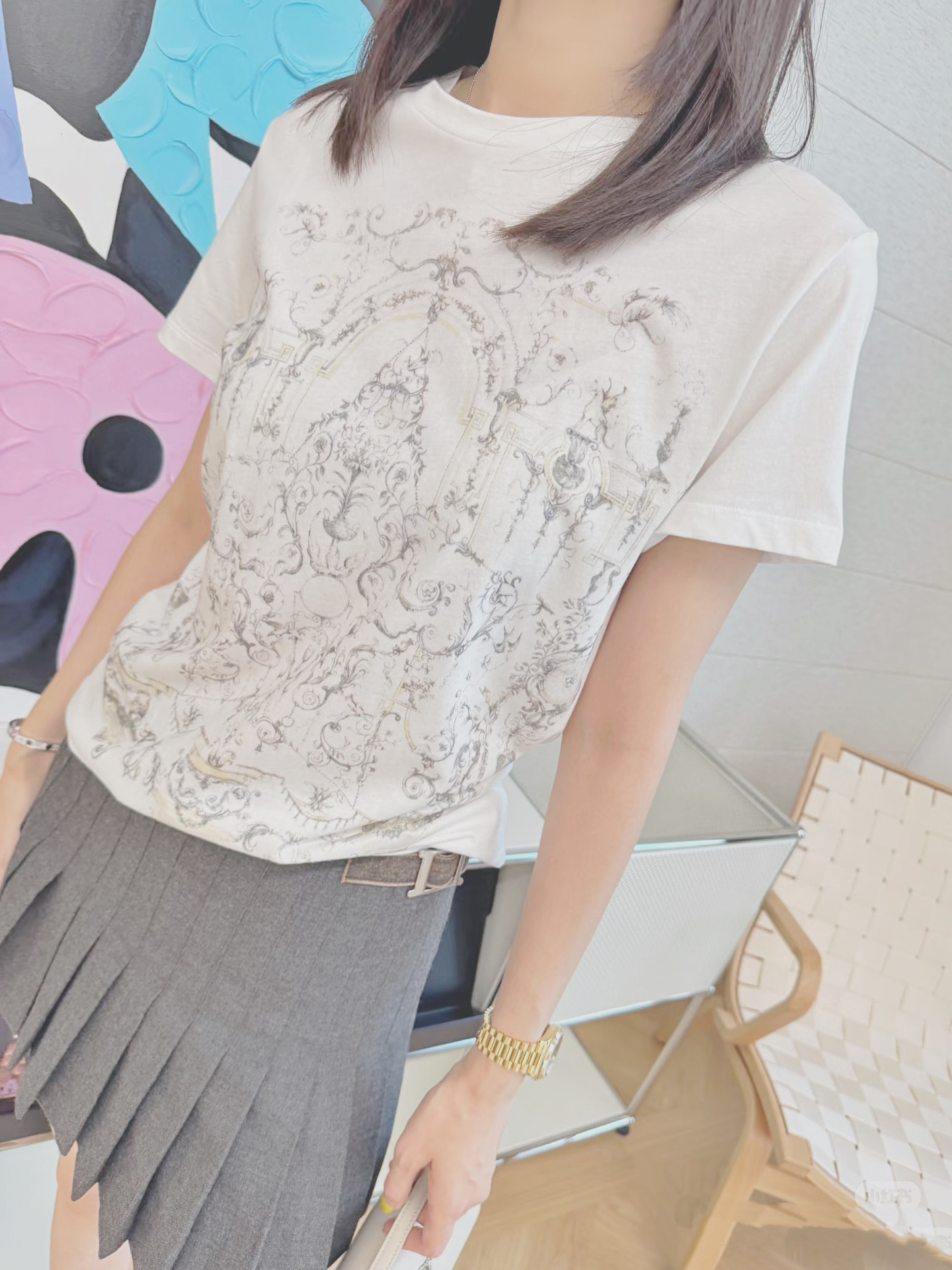 NO:683744,Dio*Dijia!  Counter style!  High version!  Round neck printed mercerized cotton short-sleeved T-shirt!  The intricate Baroque patterns and the carved domes of the European palace outline a hazy retro poetry!  All three standards are complete!  Size S/M/L, shipped from stock!  (M size bust 96, length 59),, dior, dior, T-shirt, tees, t-shirt,19860909Dio*迪家！专柜款！高版本！圆领印花丝光棉短袖T恤！巴洛克的繁复花纹欧式宫殿的雕花穹顶勾勒出朦胧的复古诗意！三标齐全！码数S/M/L,现货发！(M码胸围96衣长59),,dior,dior,T-shirt,tees，t-shirt,,Women's clothing