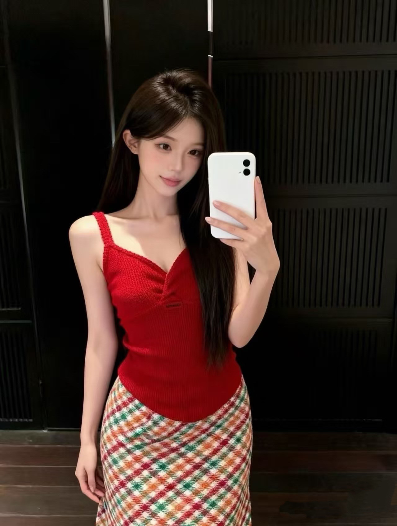 NO:747887,MiuMiaojia!  Counter style!  What a beautiful camisole!  Slim-fitting camisole decorated with letter logo pattern on the chest!  All three standards are complete!  White red!  Size S/M/L, shipped from stock!  (S size bust 64, length 58),,miumiu,19860909Miu缪家！专柜款！巨美的一款吊带背心！胸前字母logo图案装饰修身显瘦吊带背心！三标齐全！白色红色！码数S/M/L,现货发！(S码胸围64衣长58),,miumiu,,Women's clothing