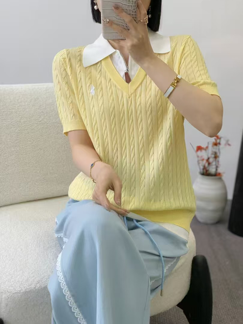 NO:749629,Ralph Lauren's house!  So beautiful!  Fake two-piece silk wool knitted top with pony pattern embroidered on the chest and lapels!  Three colors!  Size S/M/L, shipped from stock!  (M size bust 90, length 61) super elastic, loro piana,19860909Ralph Lauren拉夫家！美爆了！胸口刺绣小马图案翻领假两件丝毛针织上衣！三色！码数S/M/L,现货发！(M码胸围90衣长61)弹力超大,,loro piana,,Women's clothing