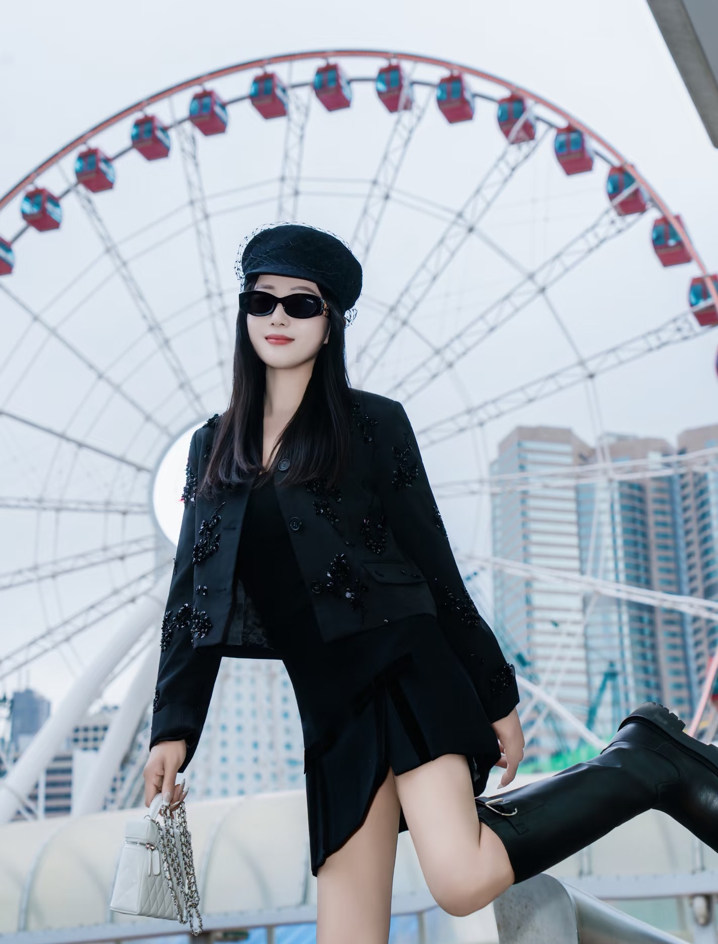 NO:796259,MiuMiaojia!  Counter style!  High version!  Super heavy industry!  Short blazer with beading, sequins and flower patterns embroidered with letter logo and lapel on the chest!  So beautiful!  Size S/M/L, shipped from stock!  (M size bust 96, length 52),,miumiu,jackets & coats,19860909Miu缪家！专柜款！高版本！超级重工！钉珠钉钻亮片刺绣花朵图案胸口刺绣字母logo翻领短款西服外套！太美了！码数S/M/L,现货发！(M码胸围96衣长52),,miumiu,jackets & coats,,Women's clothing