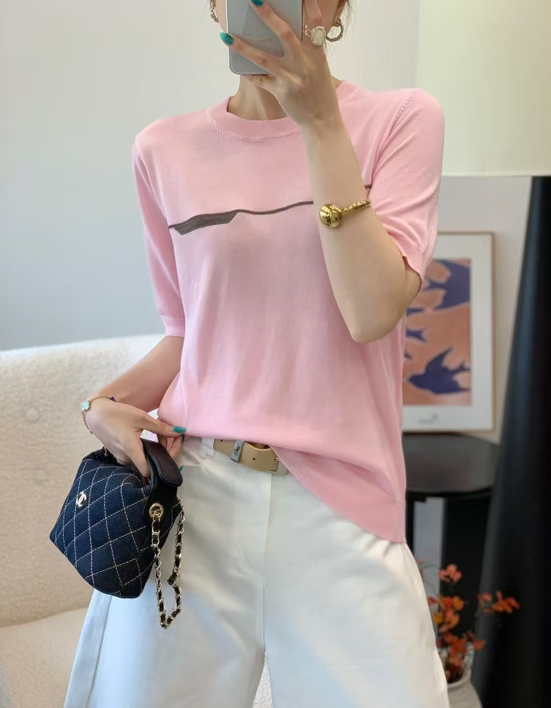 NO:842503,BC home!  So beautiful!  Thin knitted top with round neck and heavily embroidered chain beads on the chest!  White pink!  Size S/M/L, shipped from stock!  (M size bust 90, length 58),,chanel,19860909BC家！美爆了！胸前重工刺绣链珠圆领薄款针织上衣！白色粉色！码数S/M/L,现货发！(M码胸围90衣长58),,chanel,,Women's clothing