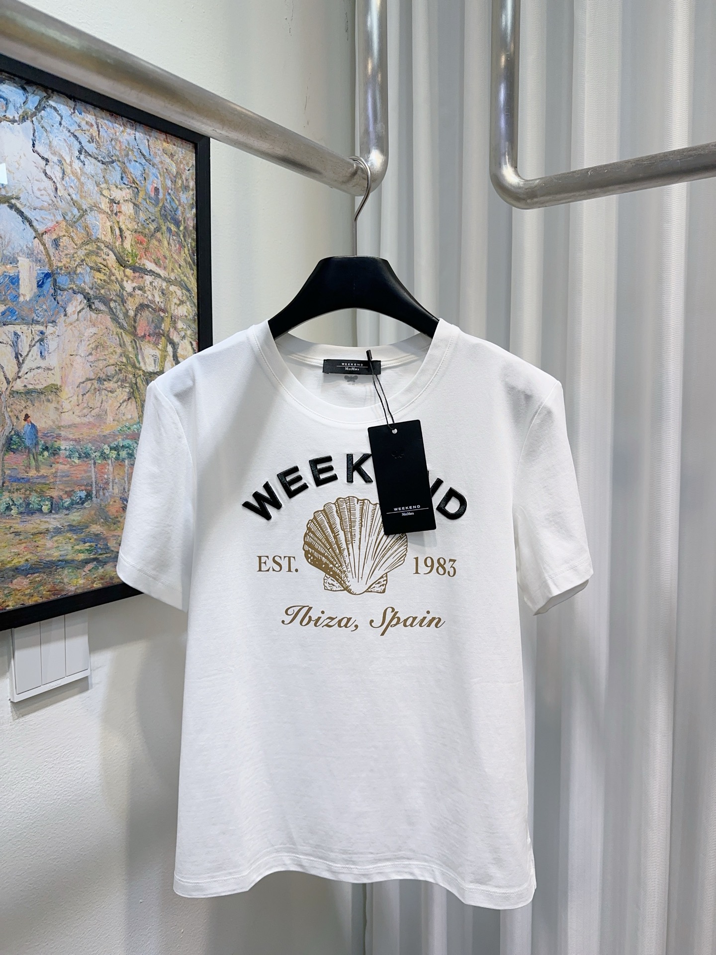 NO:838485,Maxmara's house!  Counter style!  Round neck short-sleeved T-shirt with heavily embroidered letter logo pattern on the chest!  All three standards are complete!  White yellow!  Size S/M/L, shipped from stock!  (M size bust 96, length 57),, T-shirt, tees, t-shirt,19860909Maxmara家！专柜款！胸前重工刺绣字母logo图案圆领短袖T恤！三标齐全！白色黄色！码数S/M/L,现货发！(M码胸围96衣长57),,T-shirt,tees，t-shirt,,Women's clothing