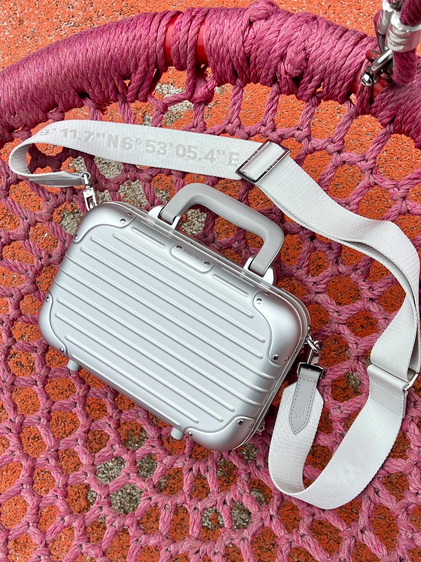 日默瓦rimowa topas piccolo 日默瓦银色手提箱 挎包表箱  非常实用又好看的一款手提箱 3
