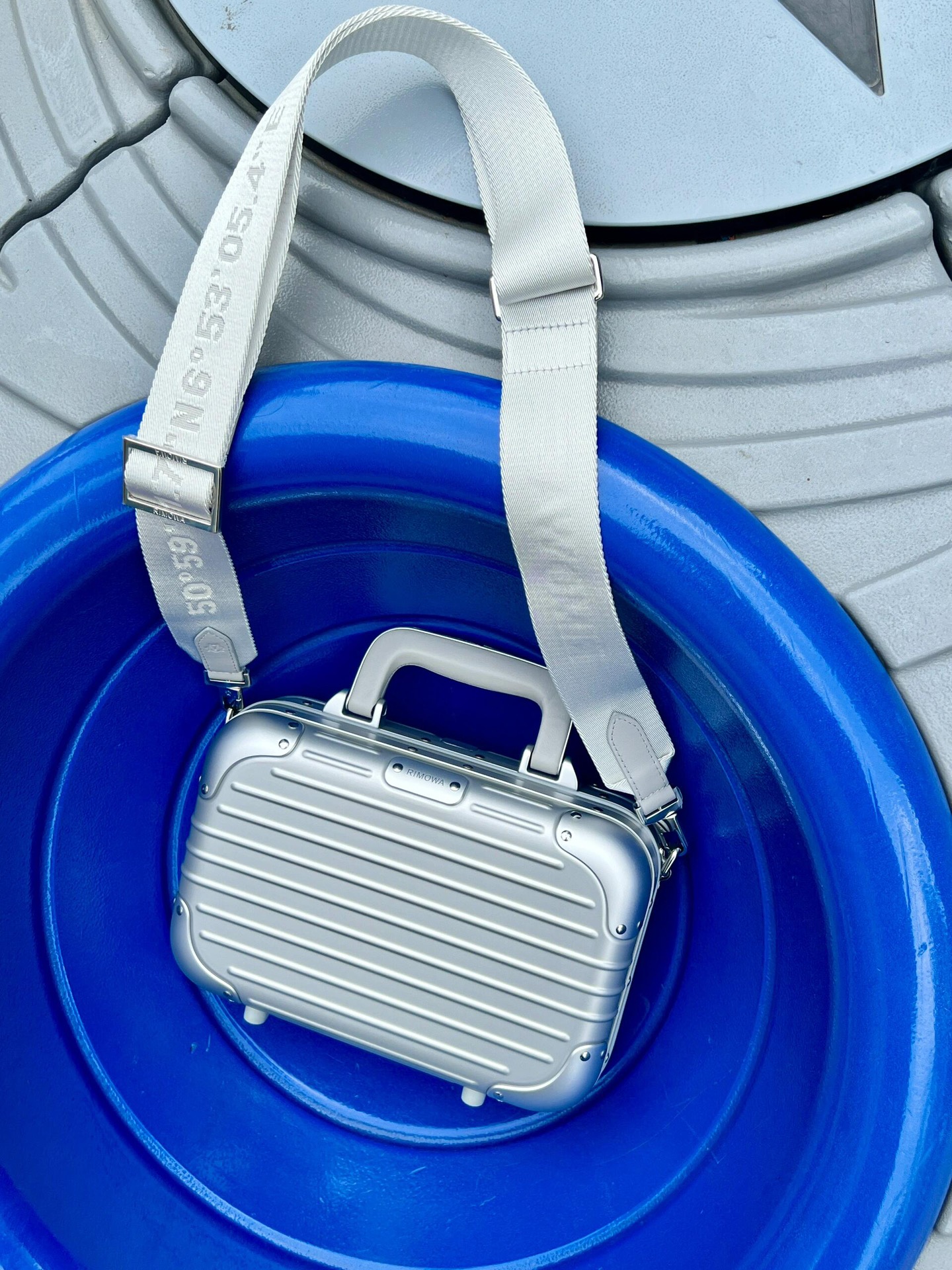 日默瓦rimowa topas piccolo 日默瓦银色手提箱 挎包表箱  非常实用又好看的一款手提箱 6