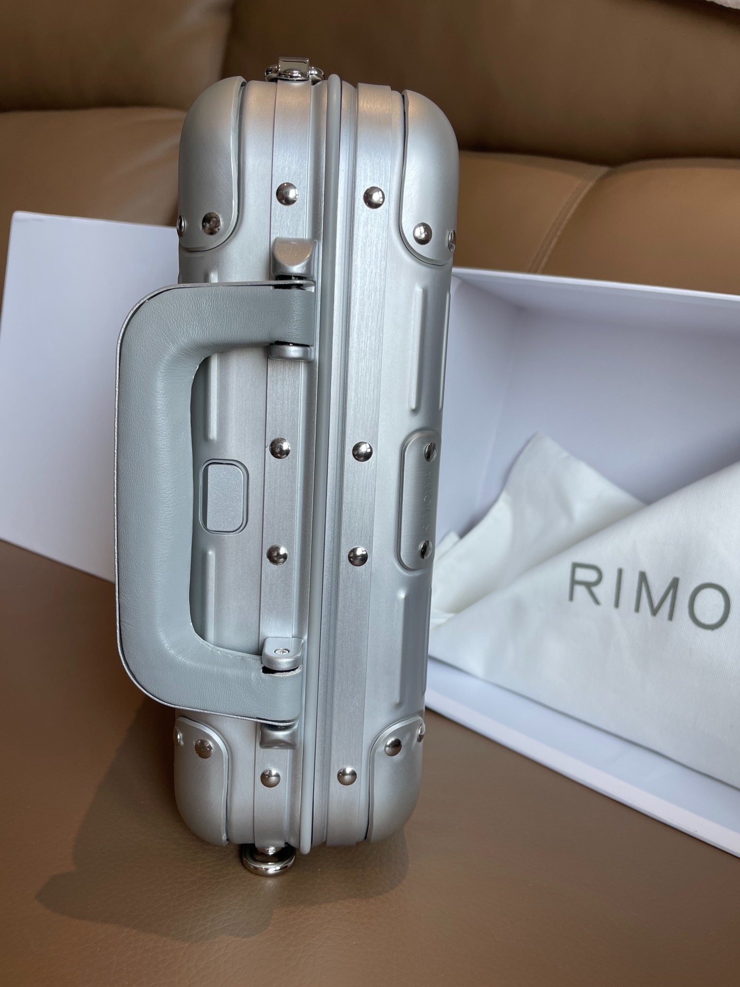Topas Piccolo RIMOWA crossbody bag makeup case, a very practical and - Comprehensive 4