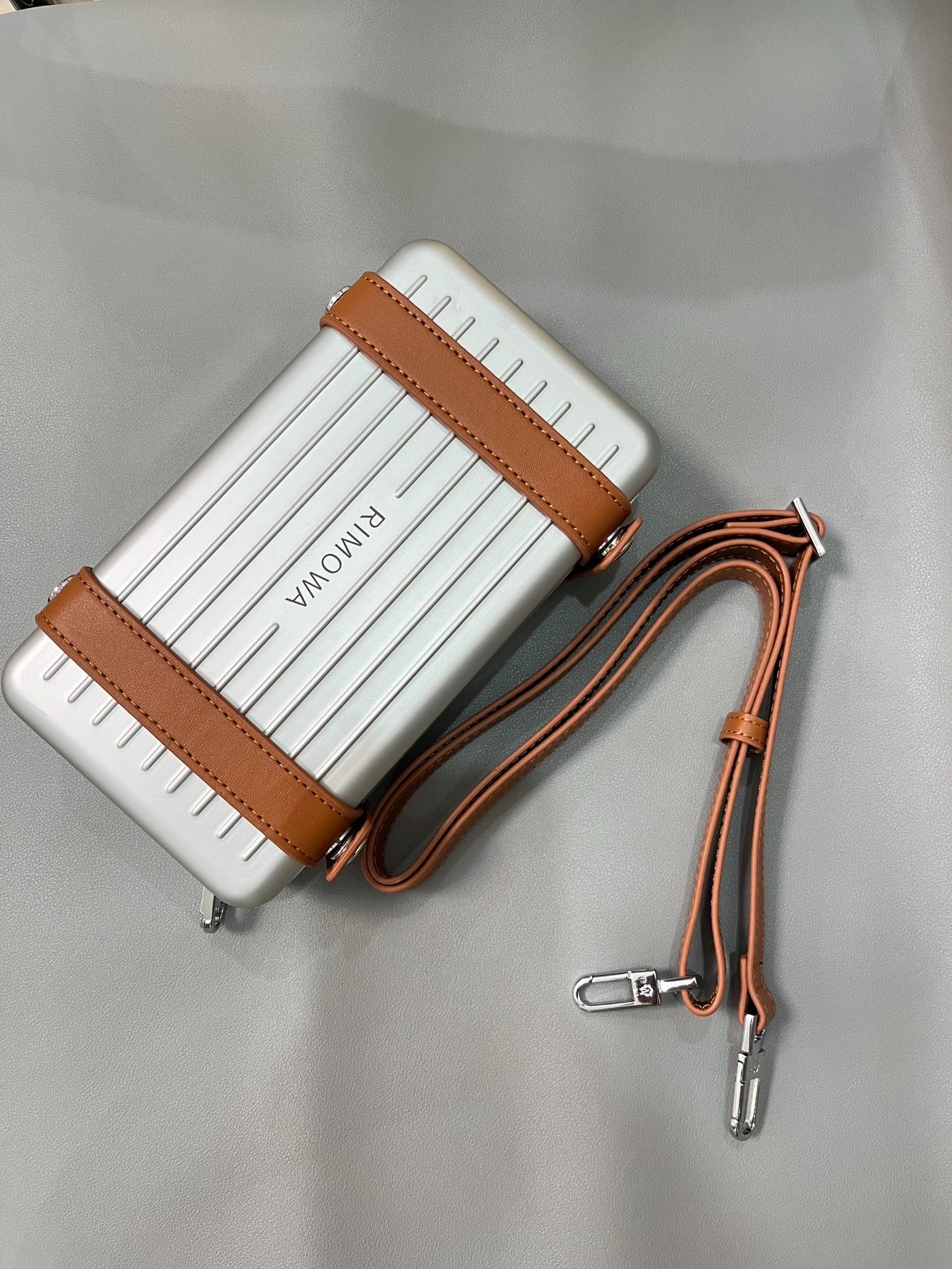 NO:532198,Brown strap box,19860909棕色带子盒子,,luggage