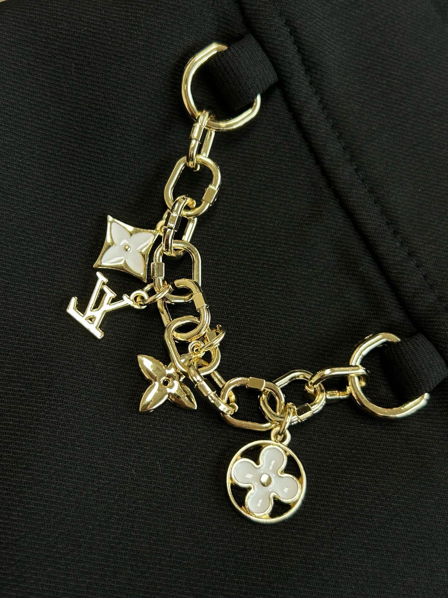 LV Women LV26 Early Spring New Chain Decorated Wool Suit — photo 9