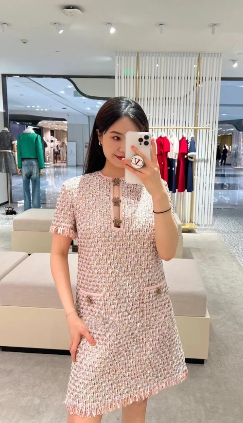 Valentino Tweed Mini Dress, Short Sleeve A-Line with Pearl & Fringe Detail 15 Valentino Tweed Mini Dress, Short Sleeve A-Line with Pearl & Fringe Detail