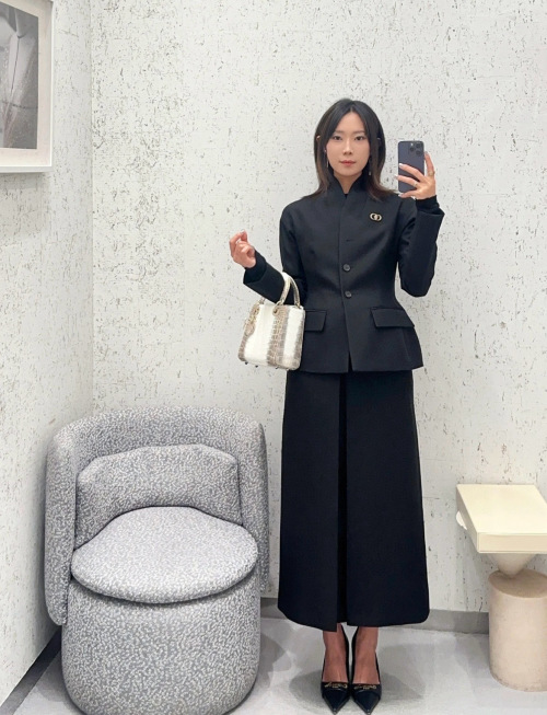 Dior Women's Silk-Wool Black Suit Jacket - Elegant High Fashion Outerwear 1 Dior Women's Silk-Wool Black Suit Jacket - Elegant High Fashion Outerwear