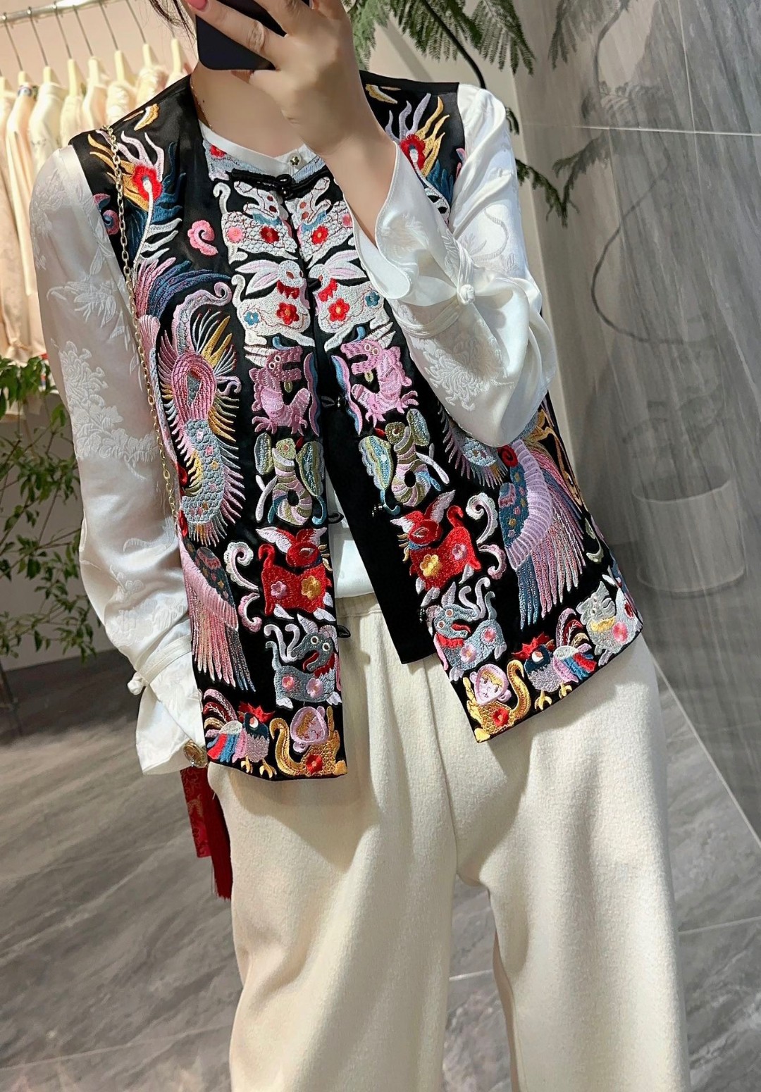 Luxurious DG Suit with High-Quality Embroidery and Guaranteed Shenzhen Quality - 图片 6