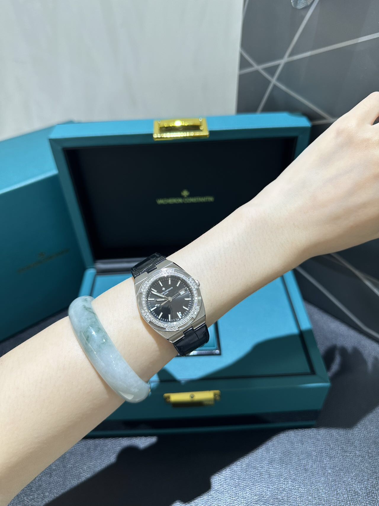 NO:152628,Appreciate the effect of getting started, full of high-end feeling, really super good looking,19860909上手效果欣赏 高级感满满 真的超级好看,,Watch