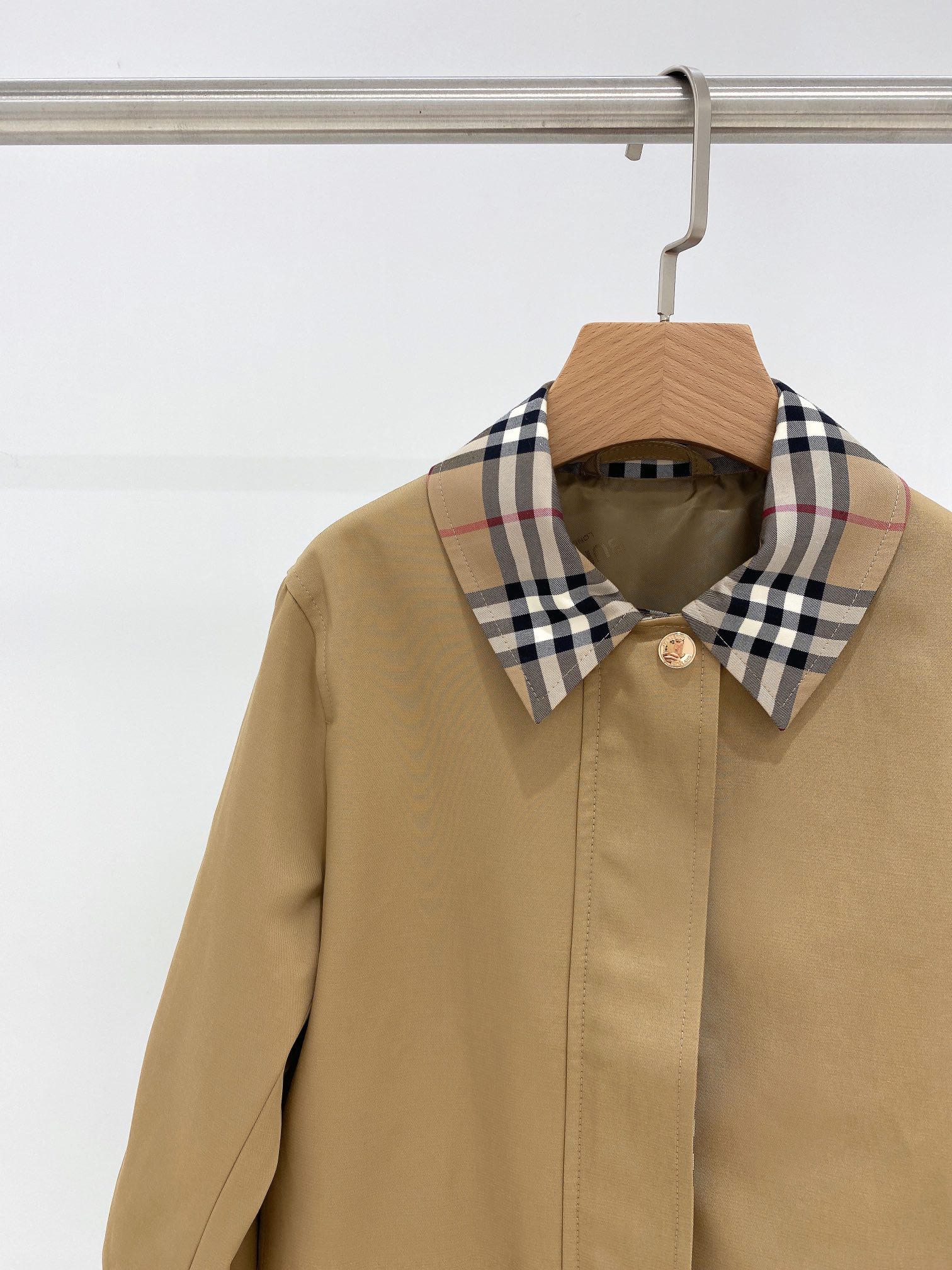 High-Quality Cashy Jacket: Waterproof, Windproof, Comfortable, Durable, Stylish, Fine Details - 图片 3