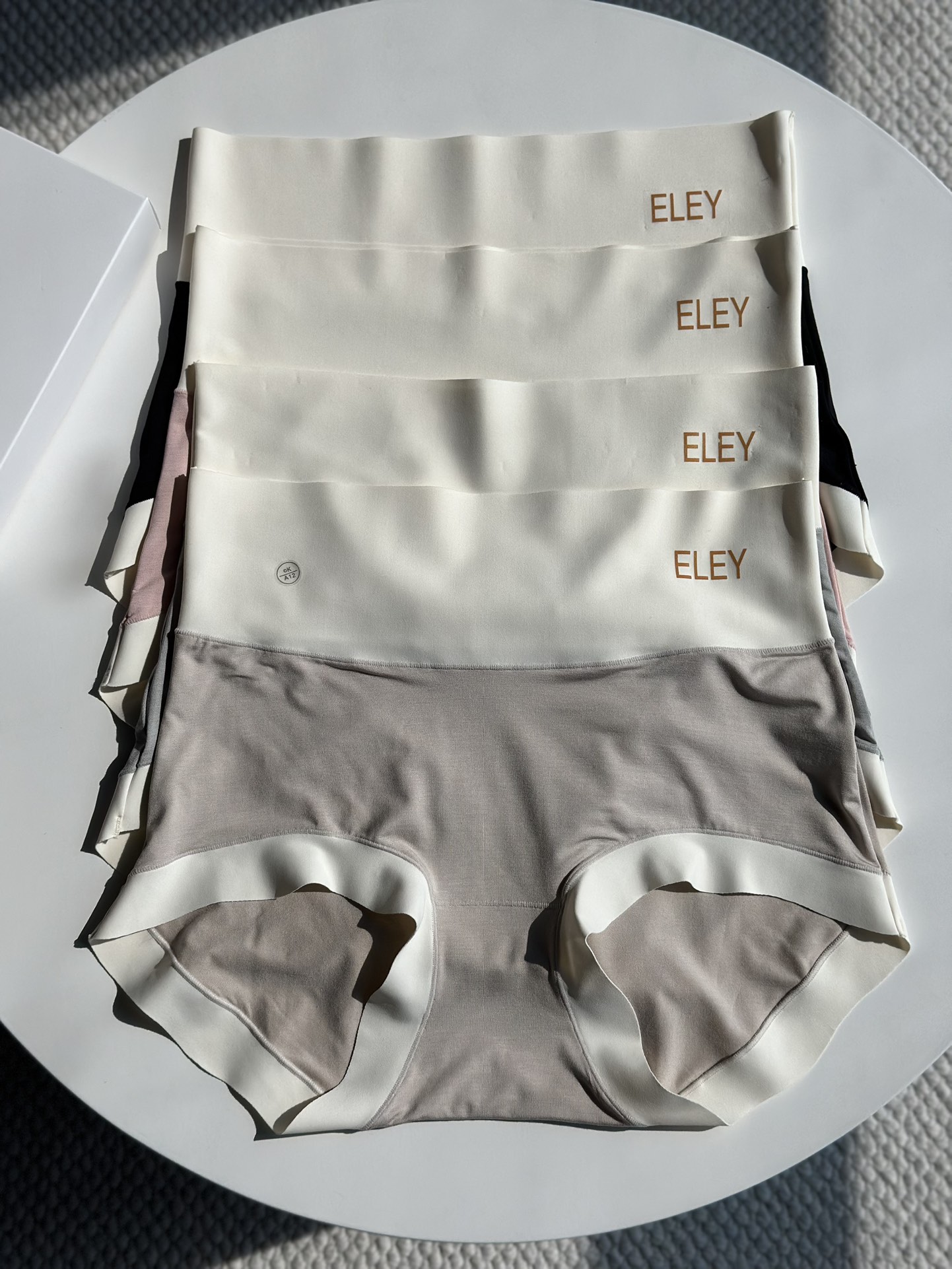 🆕正品ELEY无尺码裸感高腰女士内裤，大家都反应这内裤太好穿了，就是太胖了我穿不了应广大粉丝朋友的需求，