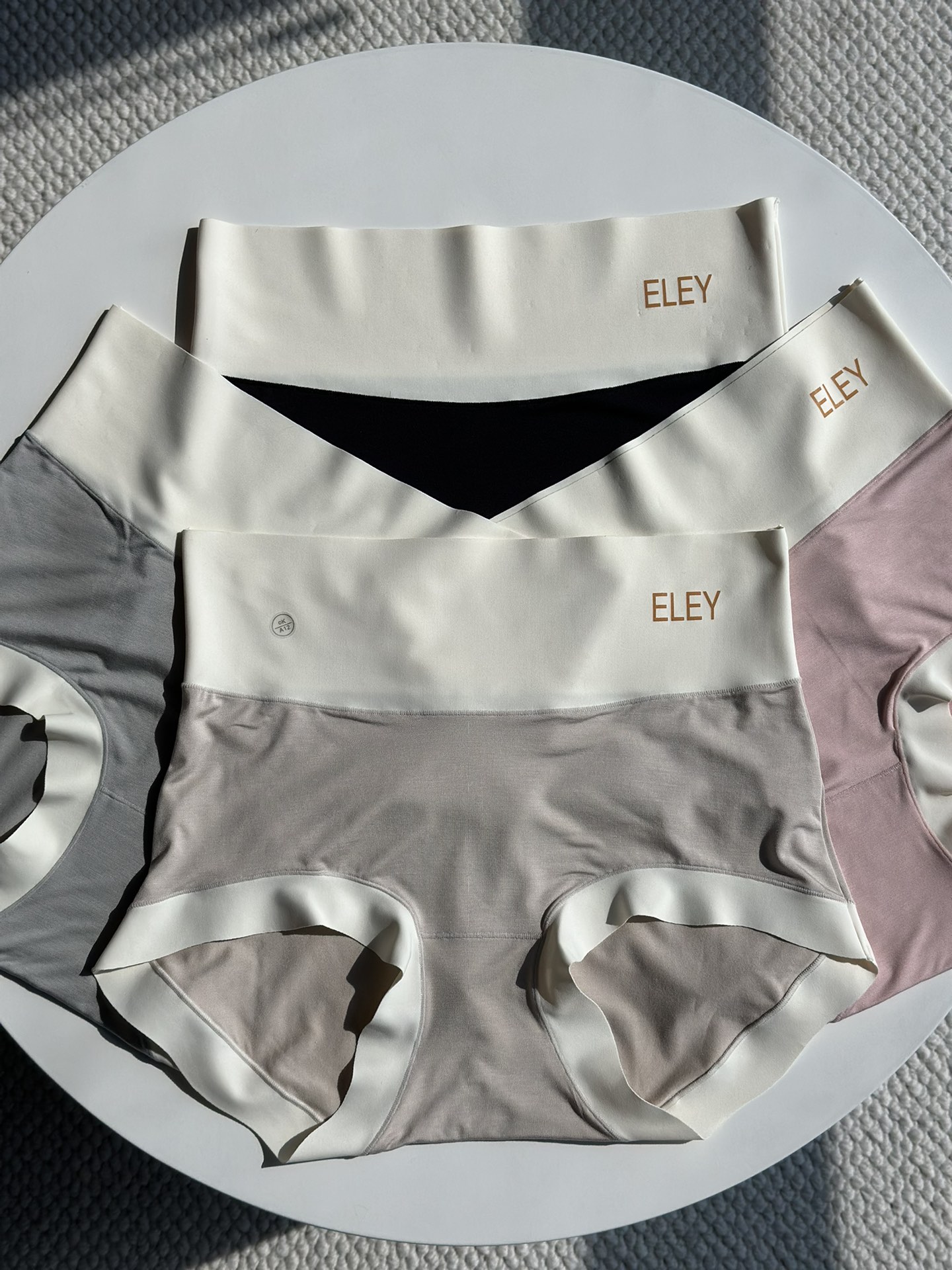 🆕正品ELEY无尺码裸感高腰女士内裤，大家都反应这内裤太好穿了，就是太胖了我穿不了应广大粉丝朋友的需求，