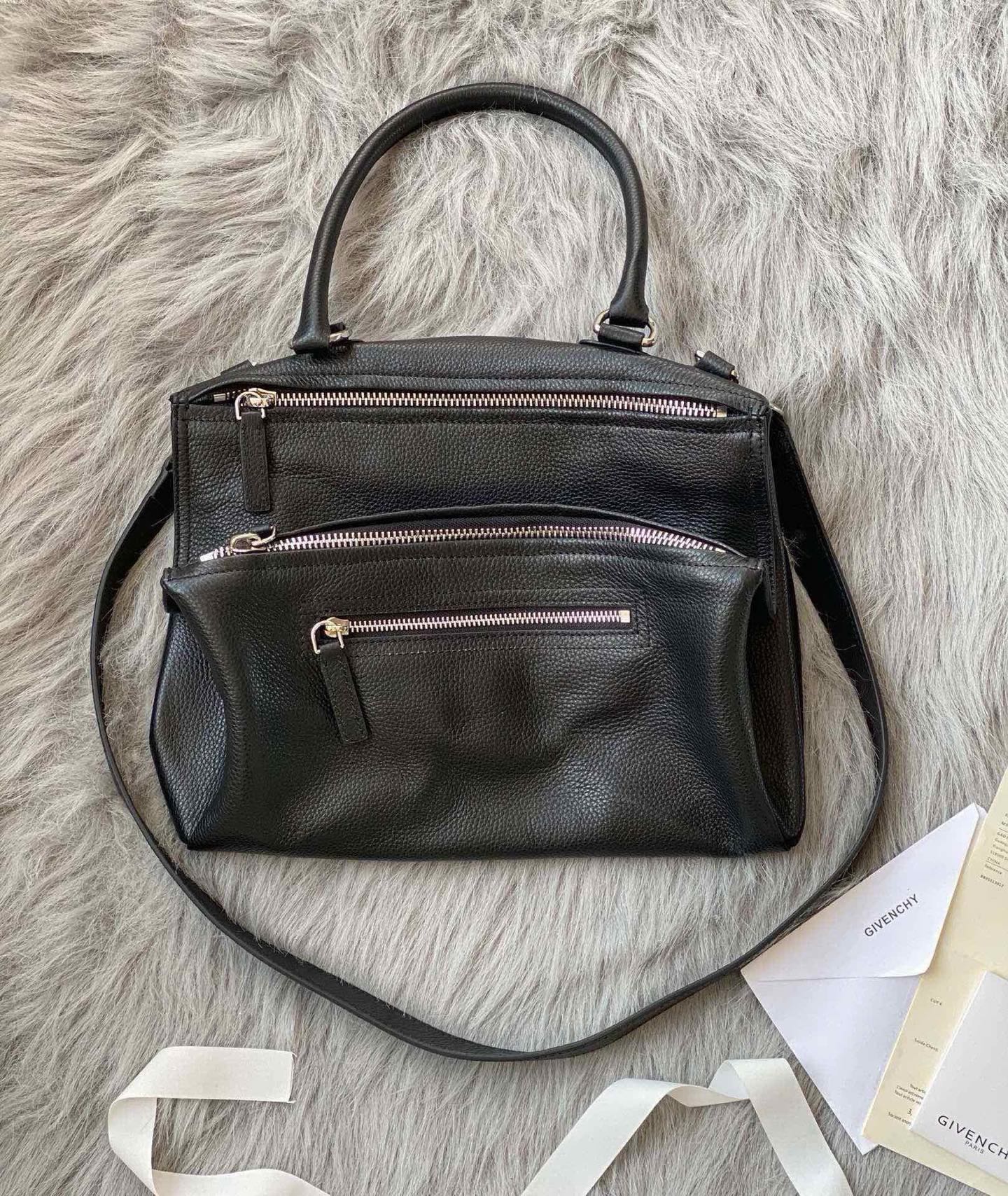 Valentino Luxury Designer Handbag Shoulder Crossbody Bag crafted in 2