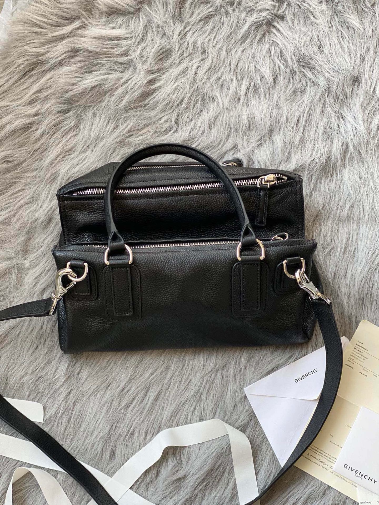 Valentino Luxury Designer Handbag Shoulder Crossbody Bag crafted in 5