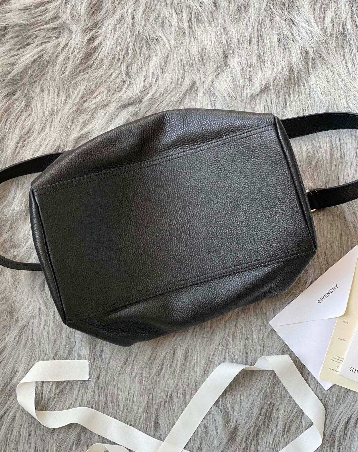 Valentino Luxury Designer Handbag Shoulder Crossbody Bag crafted in 4
