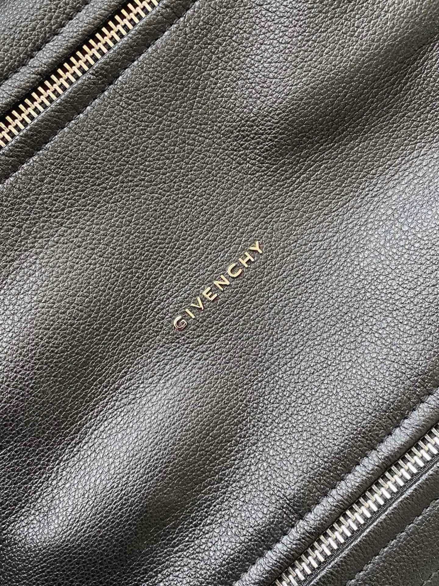 Celine Luxury Designer Handbag Shoulder Crossbody Bag crafted in premium 8
