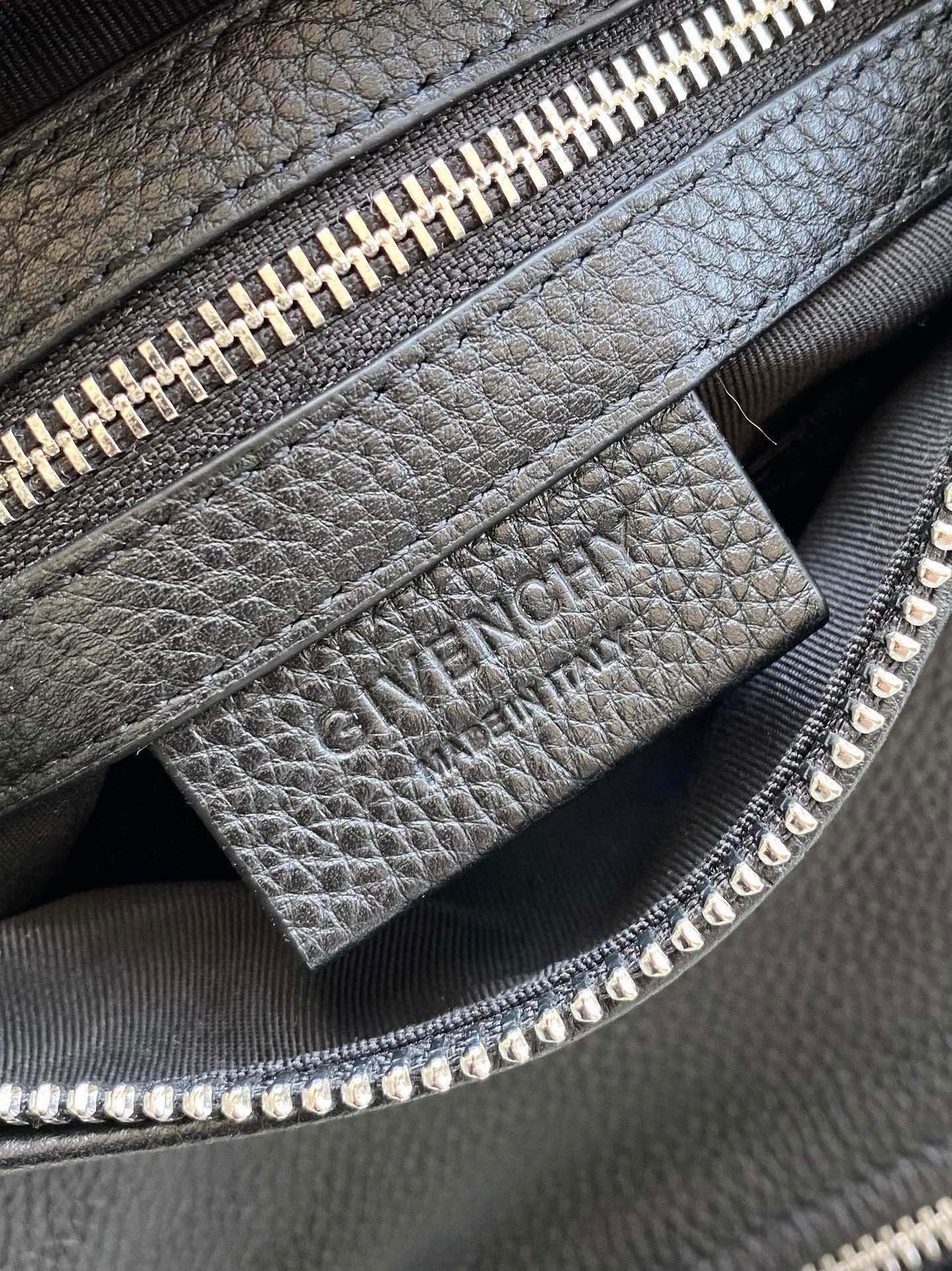 Balenciaga Luxury Designer Handbag Shoulder Crossbody Bag crafted in 9