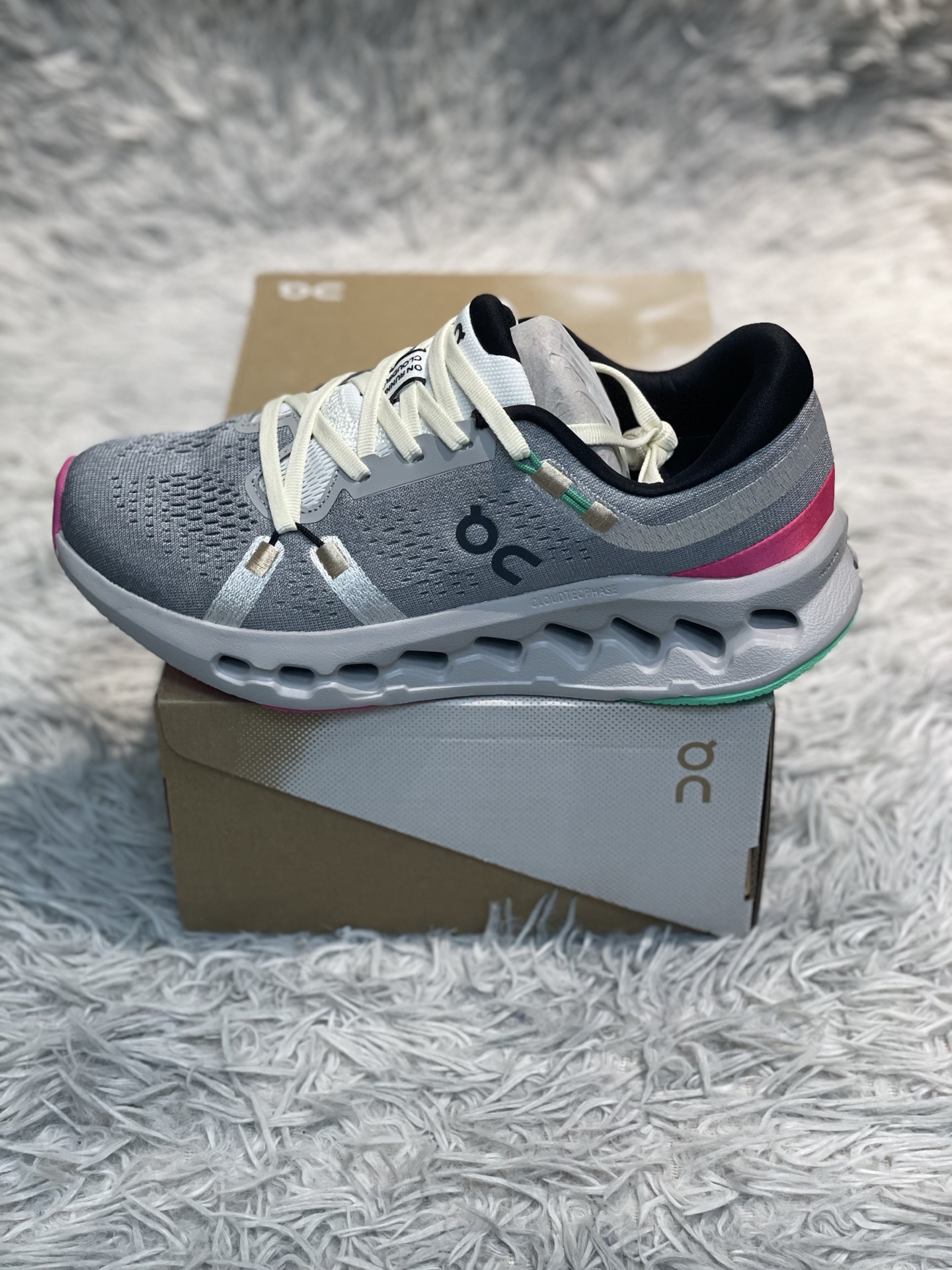 ON Cloudsurfer 2 스니커즈 102597 이미지 8