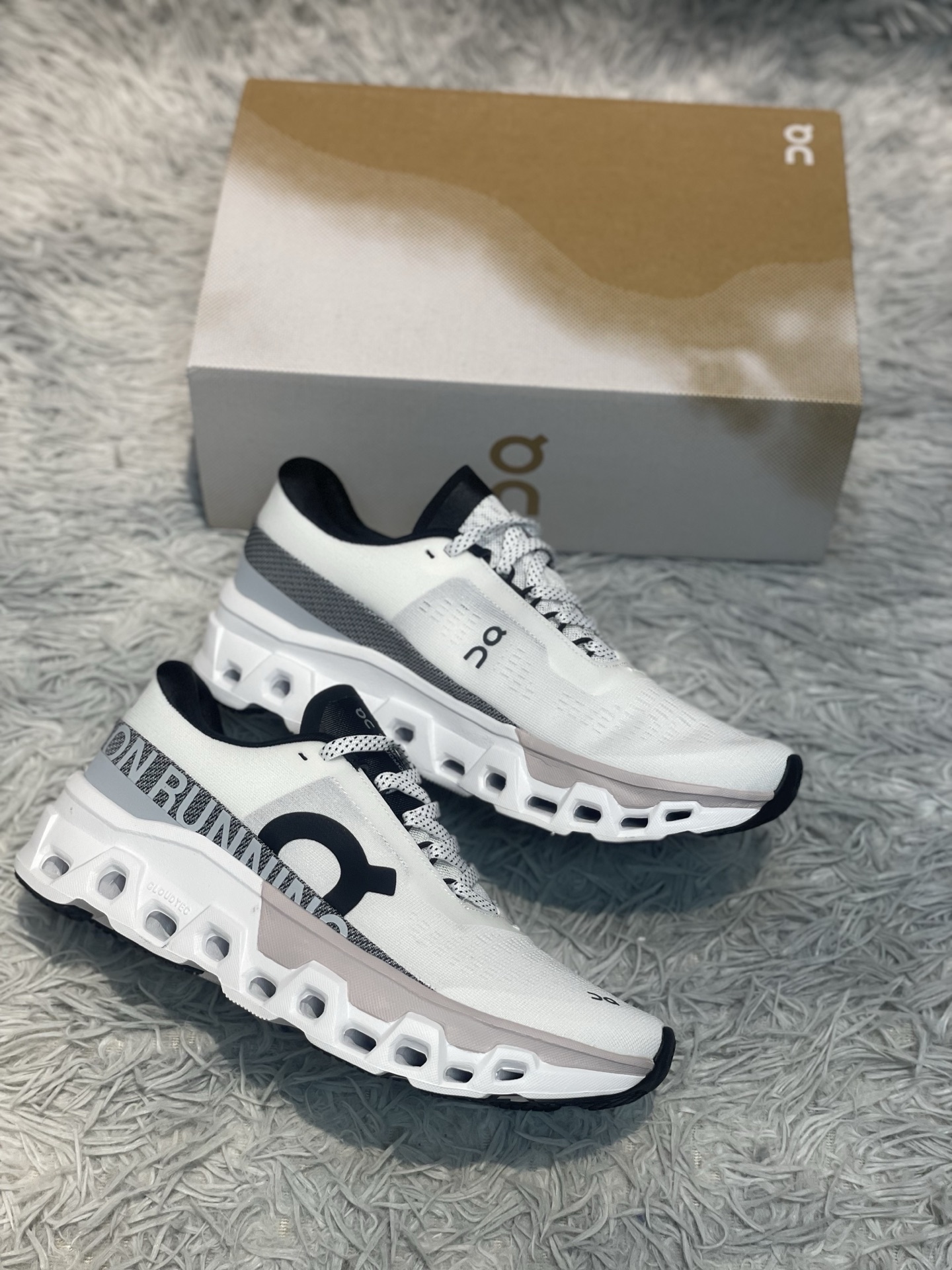 ON 클라우드 몬스터 3 쿠션 러닝화 102682 이미지 9